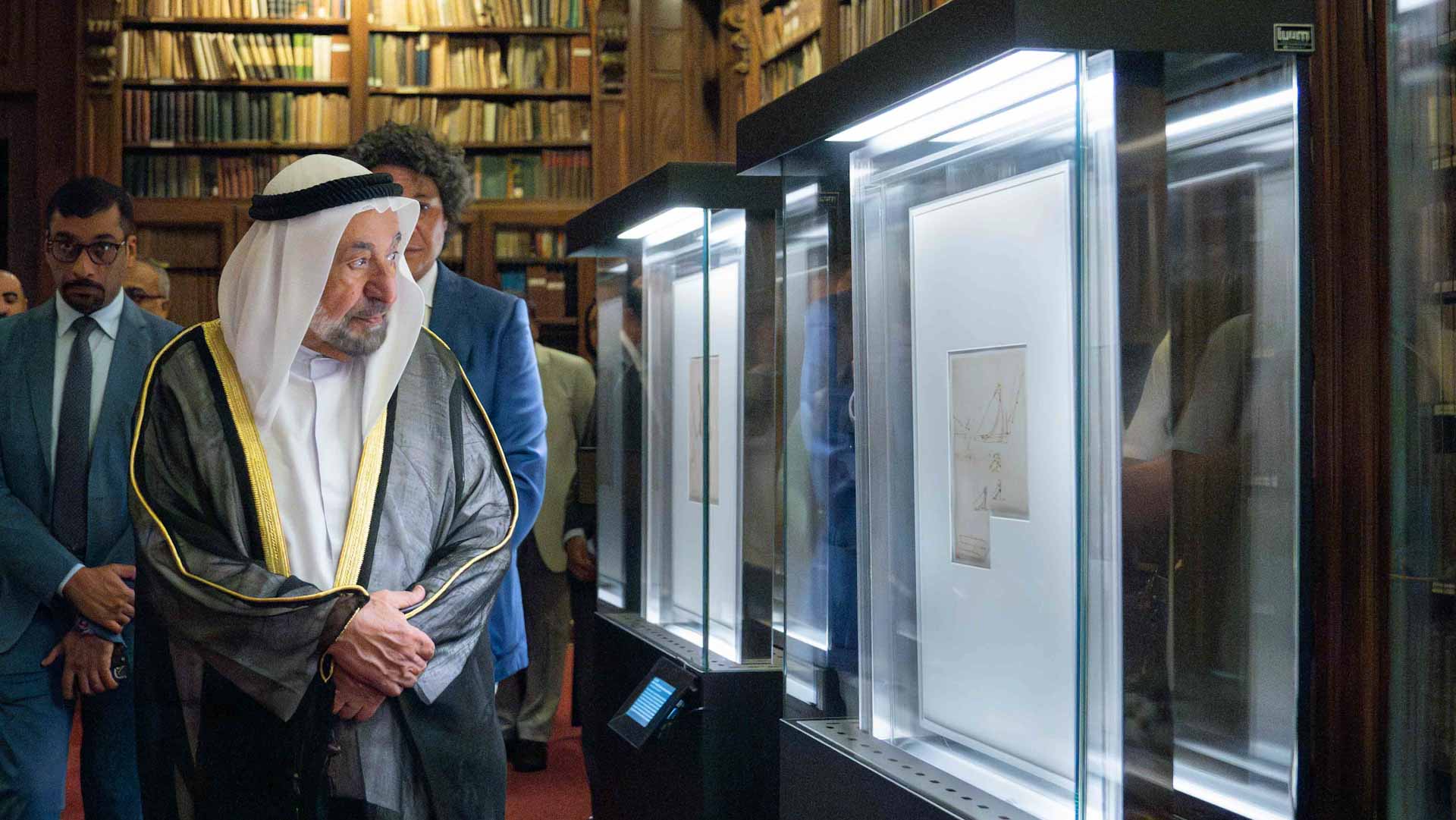 حاكم الشارقة يزور مكتبة الأمبروزيانا الإيطالية في ميلانو 