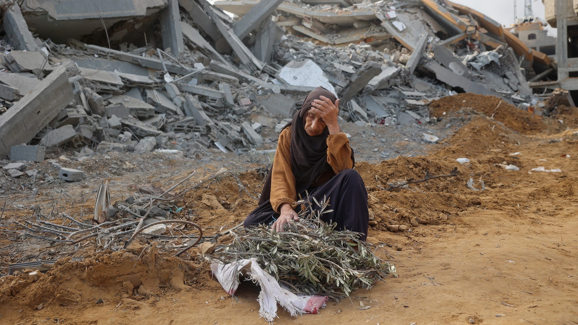 Hamas threatens to 'neutralise' hostages if Israel rescues 