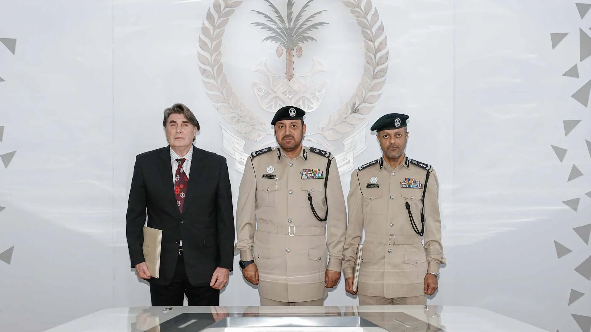 Image for the title: Sharjah Police, Future Labs sign Memorandum of Understanding  