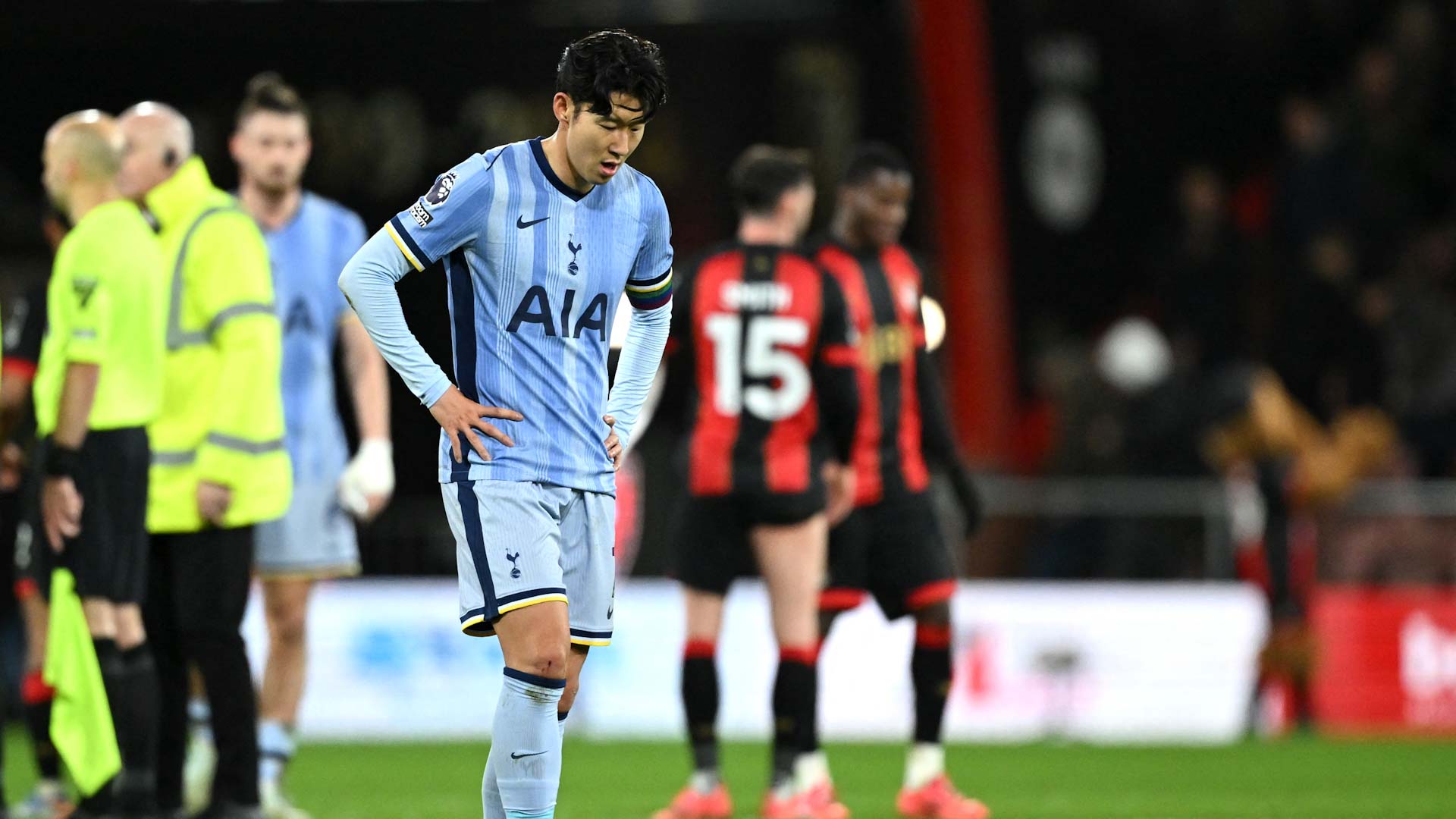 هويسون يقود بورنموث للفوز على توتنهام في الدوري الإنجليزي 