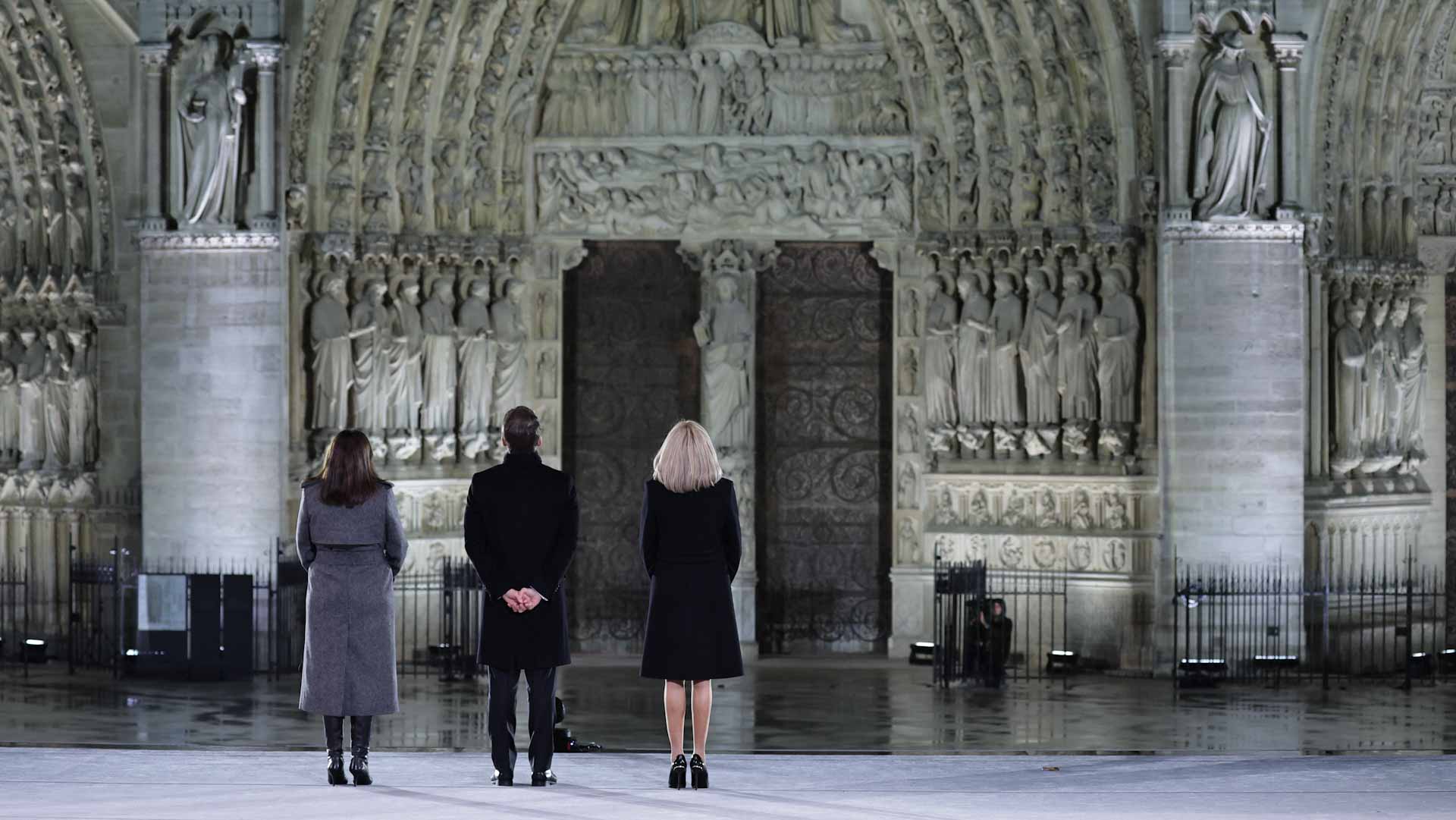 Image for the title: Notre Dame re-opens five years after fire 