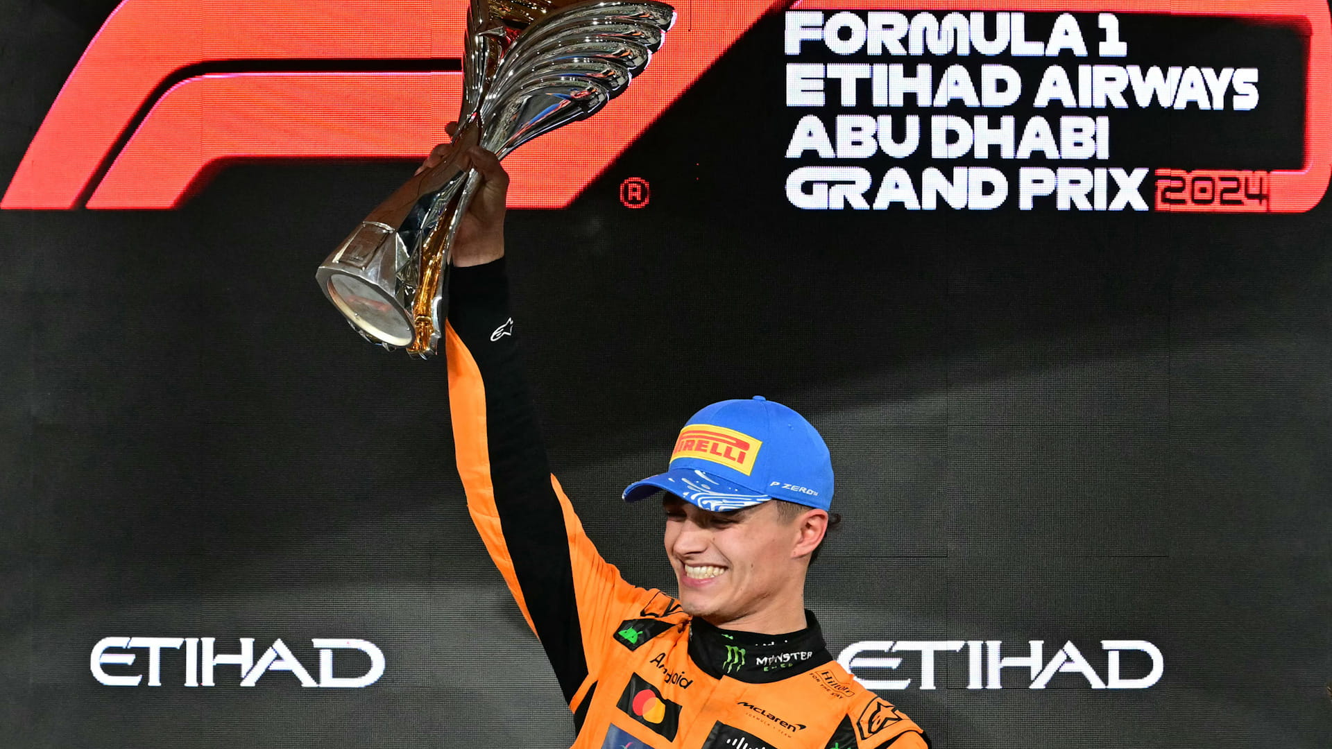 البريطاني نوريس يتوّج بطلاً لسباق جائزة الاتحاد للطيران للفورمولا1