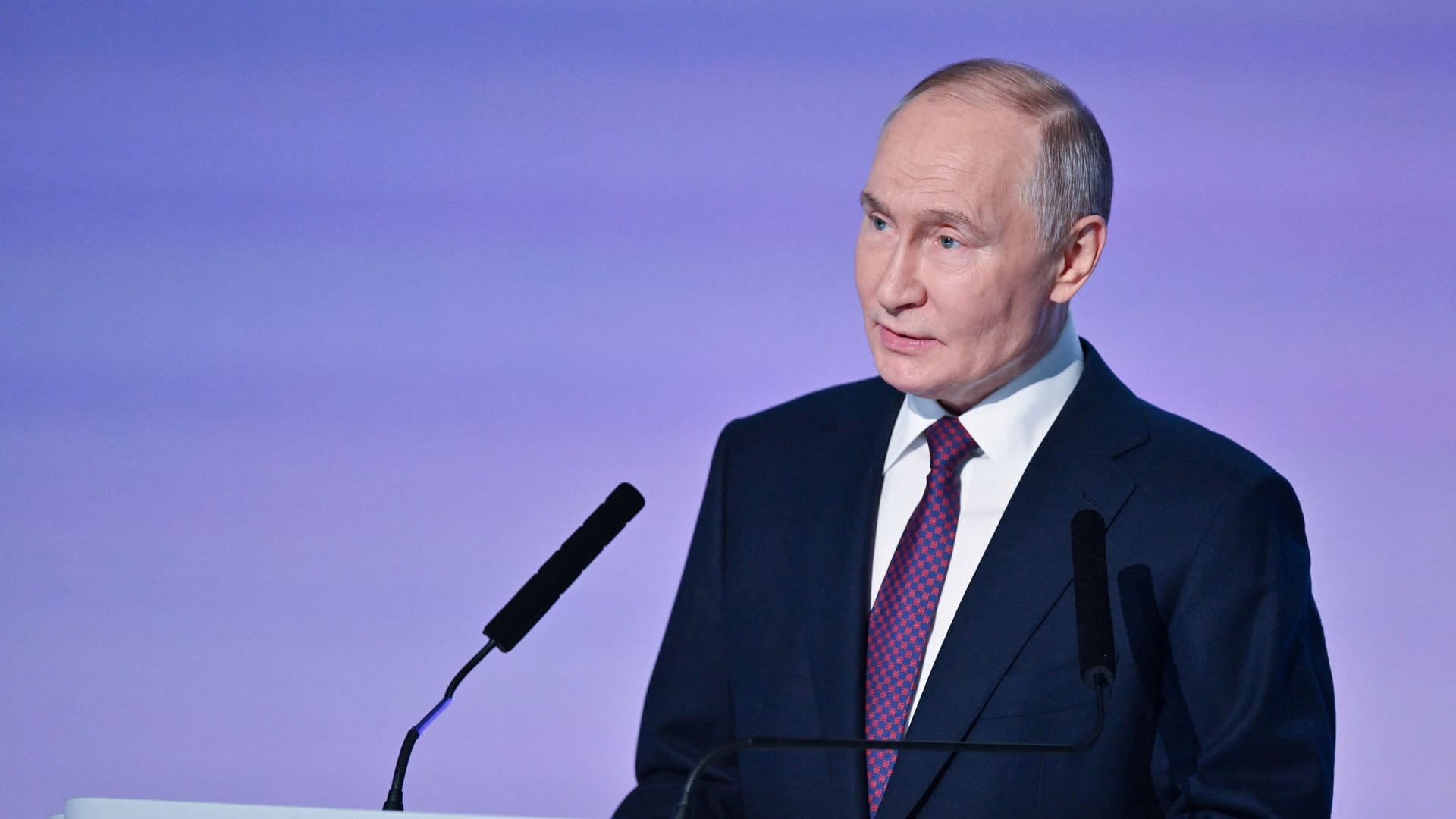 بوتين يشيد برئيس الدولة لاهتمامه بتطوير الذكاء الاصطناعي