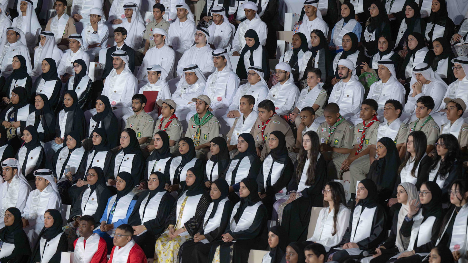 حاكم الشارقة يشهد تكريم الفائزين بجائزة الشيخ سلطان لطاقات الشباب