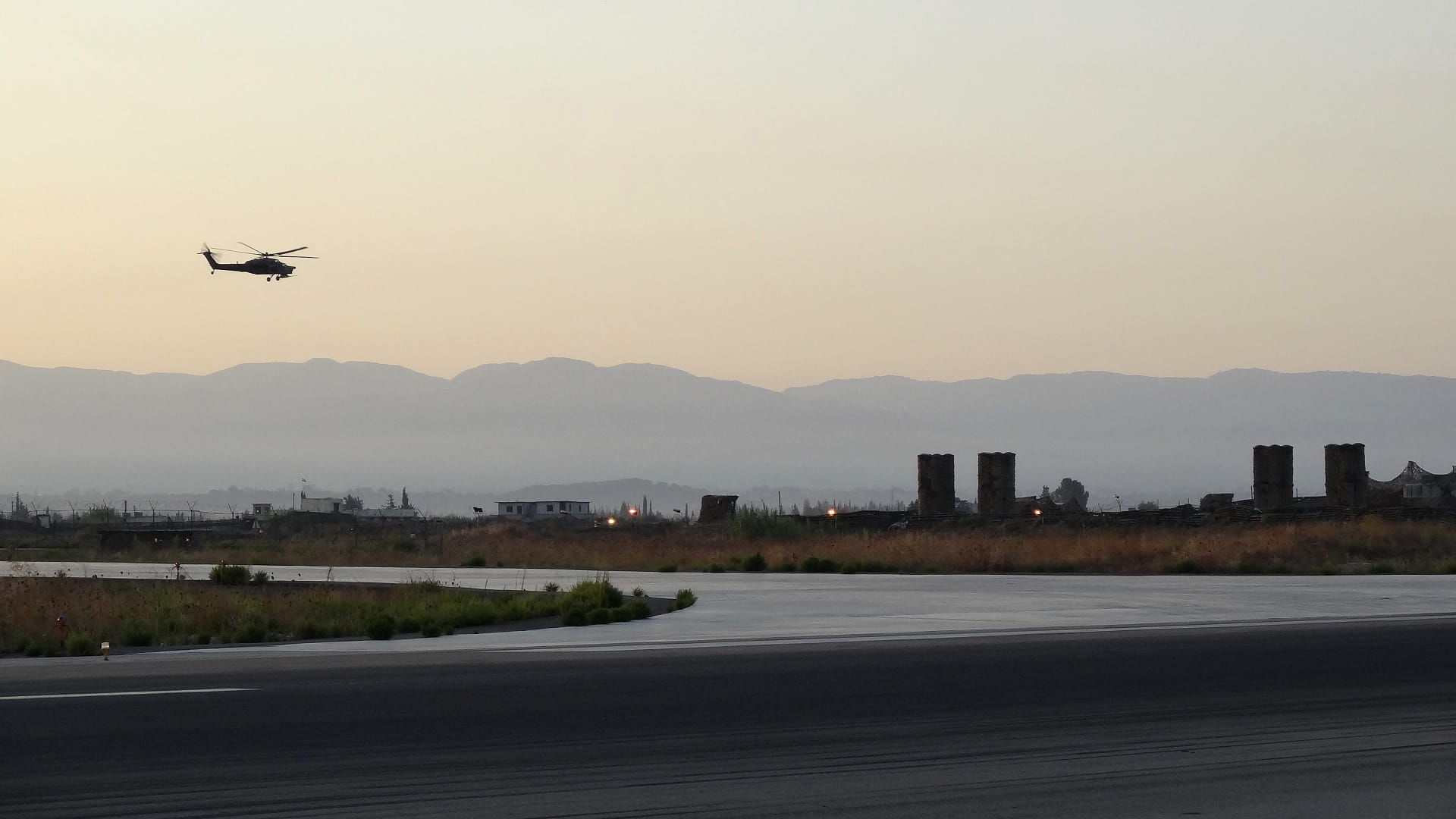 Moscow evacuates part of its diplomatic staff from Syria