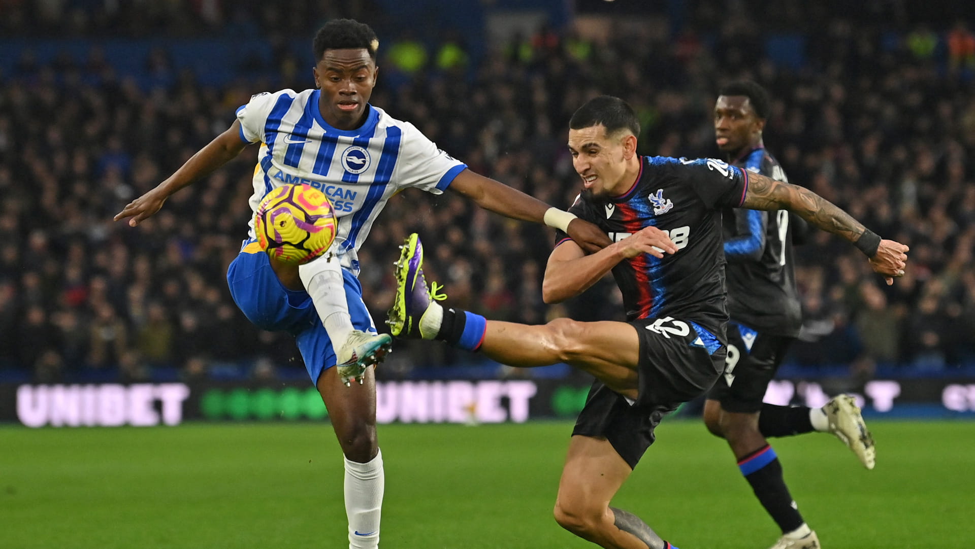 كريستال بالاس يقسو على برايتون في الدوري الإنجليزي 