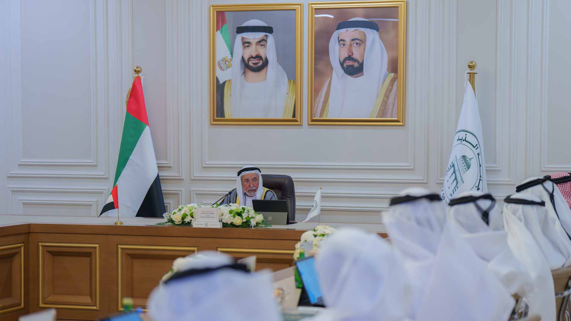حاكم الشارقة يترأس اجتماع مجلس أمناء جامعة الذيد