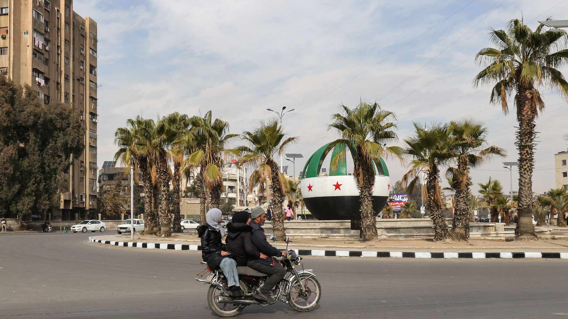 أسعد الشيباني يحذر إيران من زعزعة استقرار سوريا وبث الفوضى