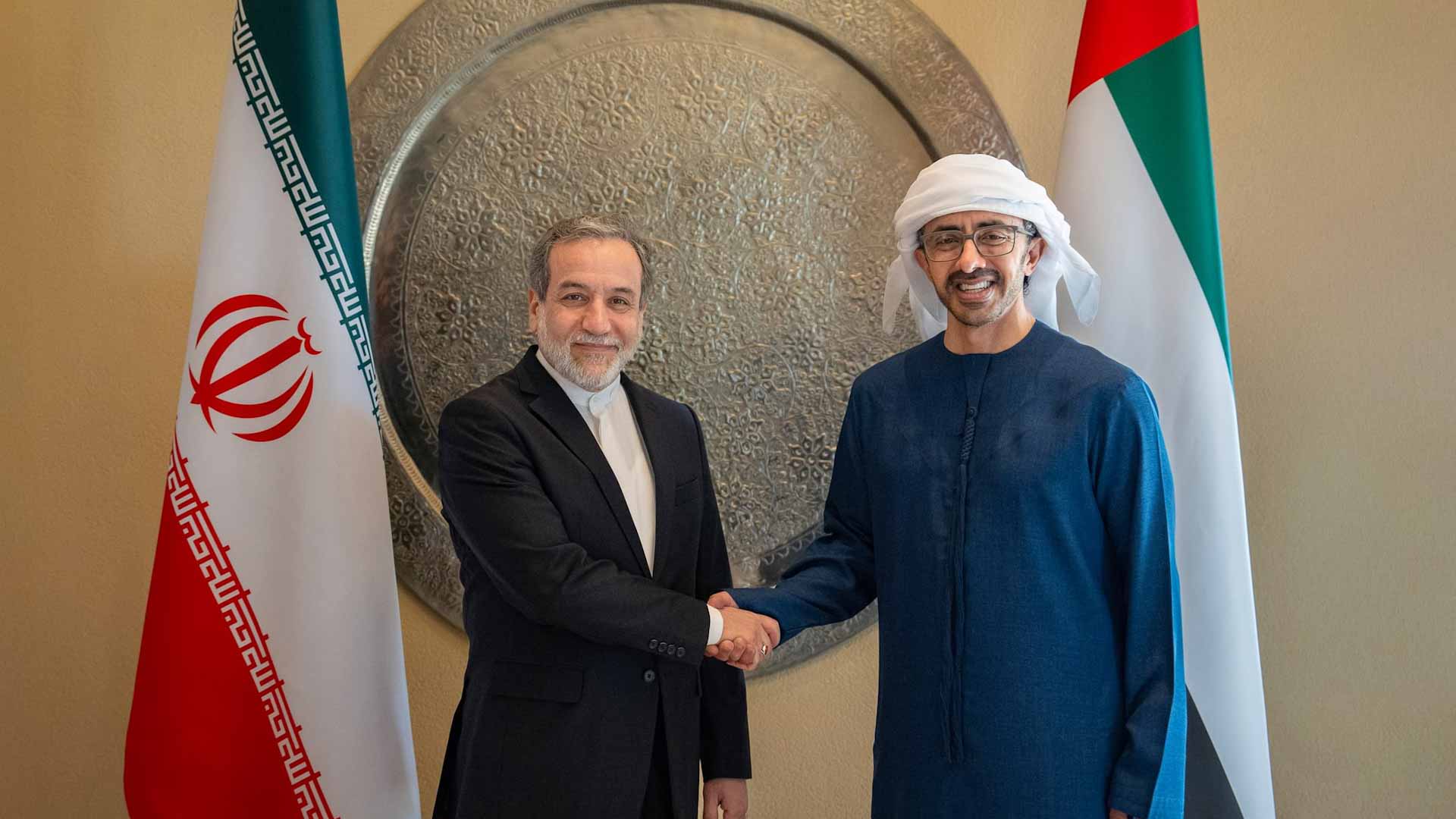 Abdullah bin Zayed receives Iranian Foreign Minister 