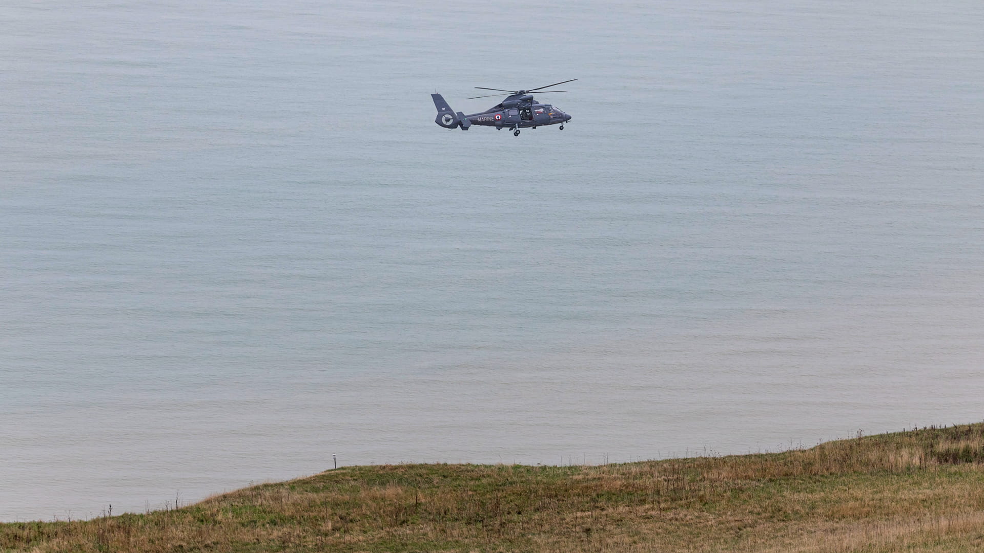 مقتل 3 مهاجرين أثناء محاولة عبور المانش من فرنسا إلى بريطانيا