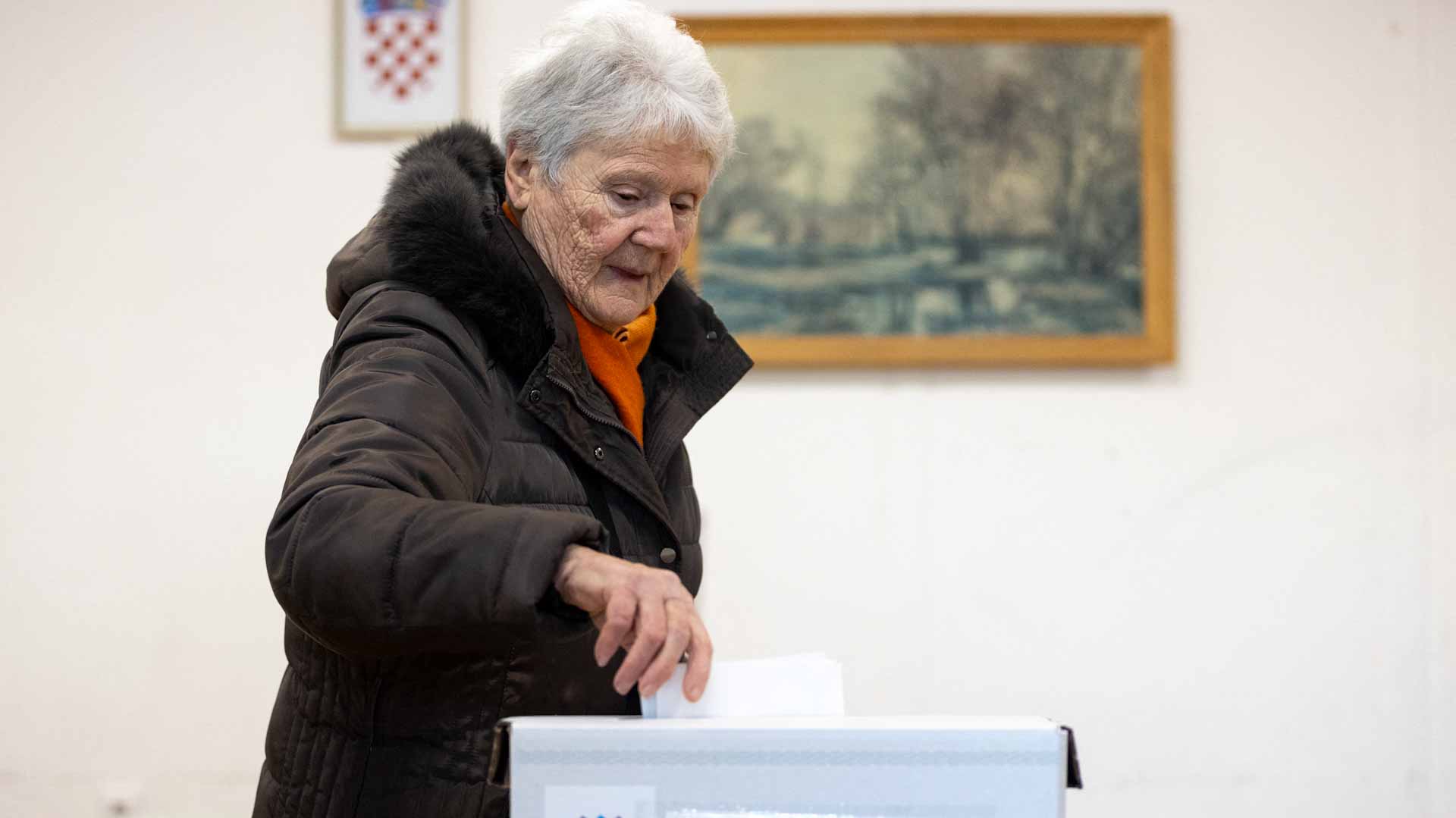 في كرواتيا..انتخابات الرئاسة تجري وسط توقع بفوز المنتهية ولايته 