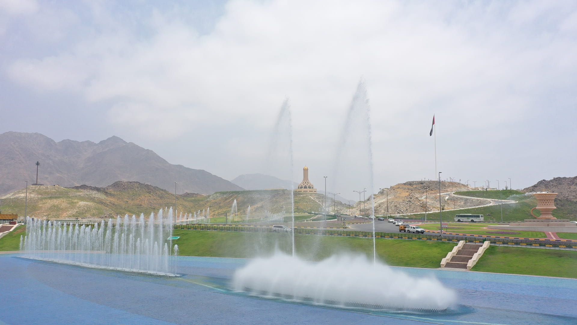 ميدان خورفكان يُقدم لك جولة ممتعة وبأجواء مميزة 