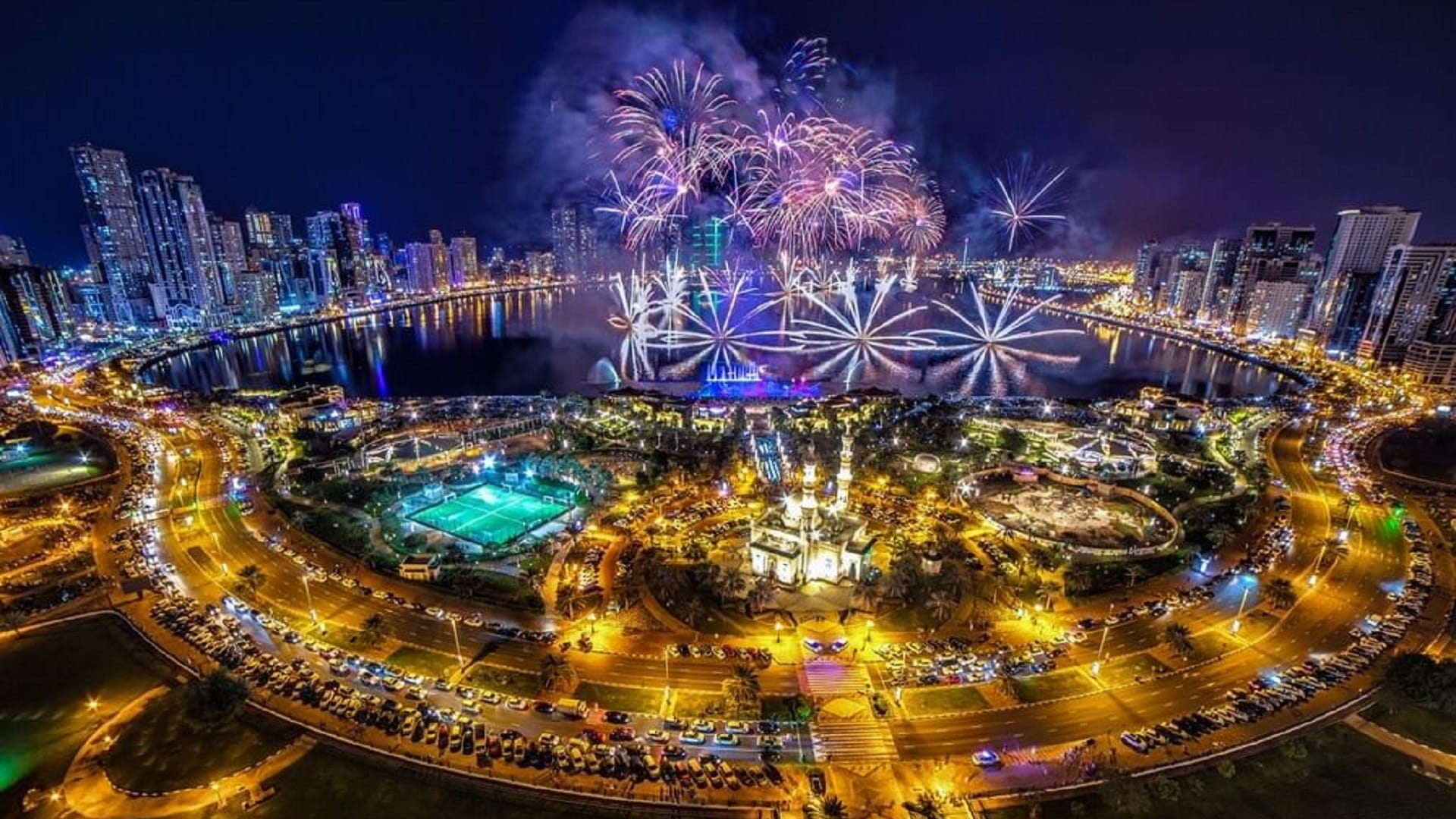 الإمارات تستقبل رأس السنة الميلادية 2025 بعروض واحتفالات مبهرة 