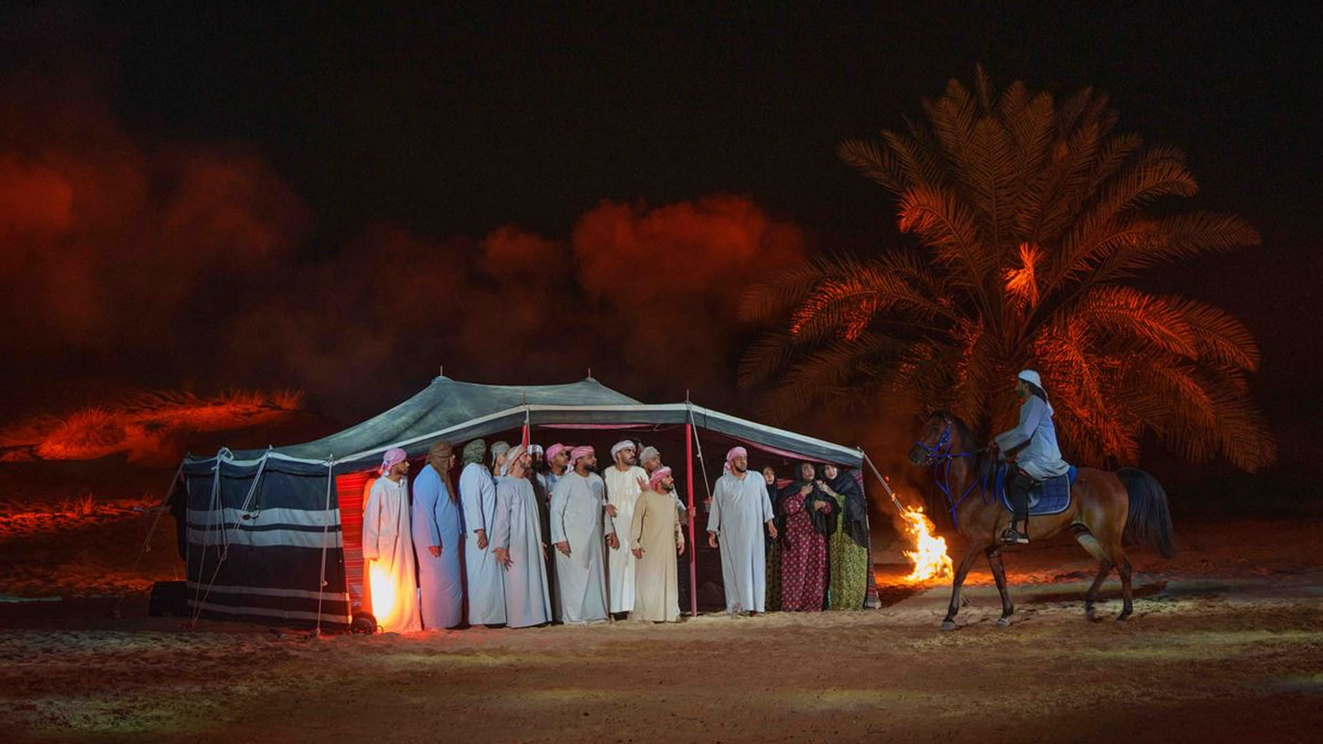 مهرجان الشارقة للمسرح الصحراوي: طريق إلى الفن 