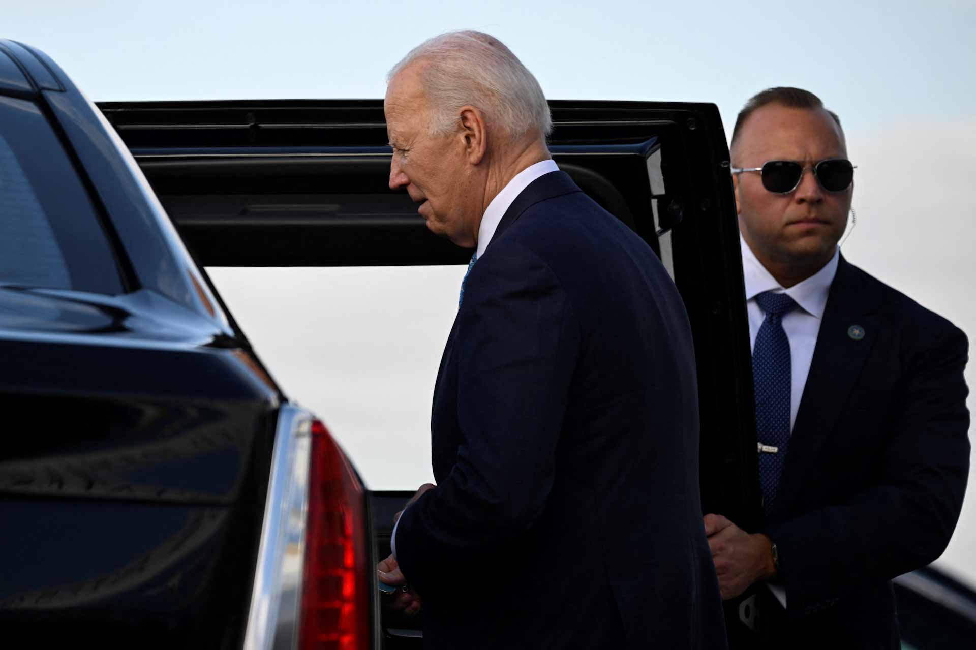 Image for the title: Biden to visit Michigan as Arab American anger over Gaza grows 