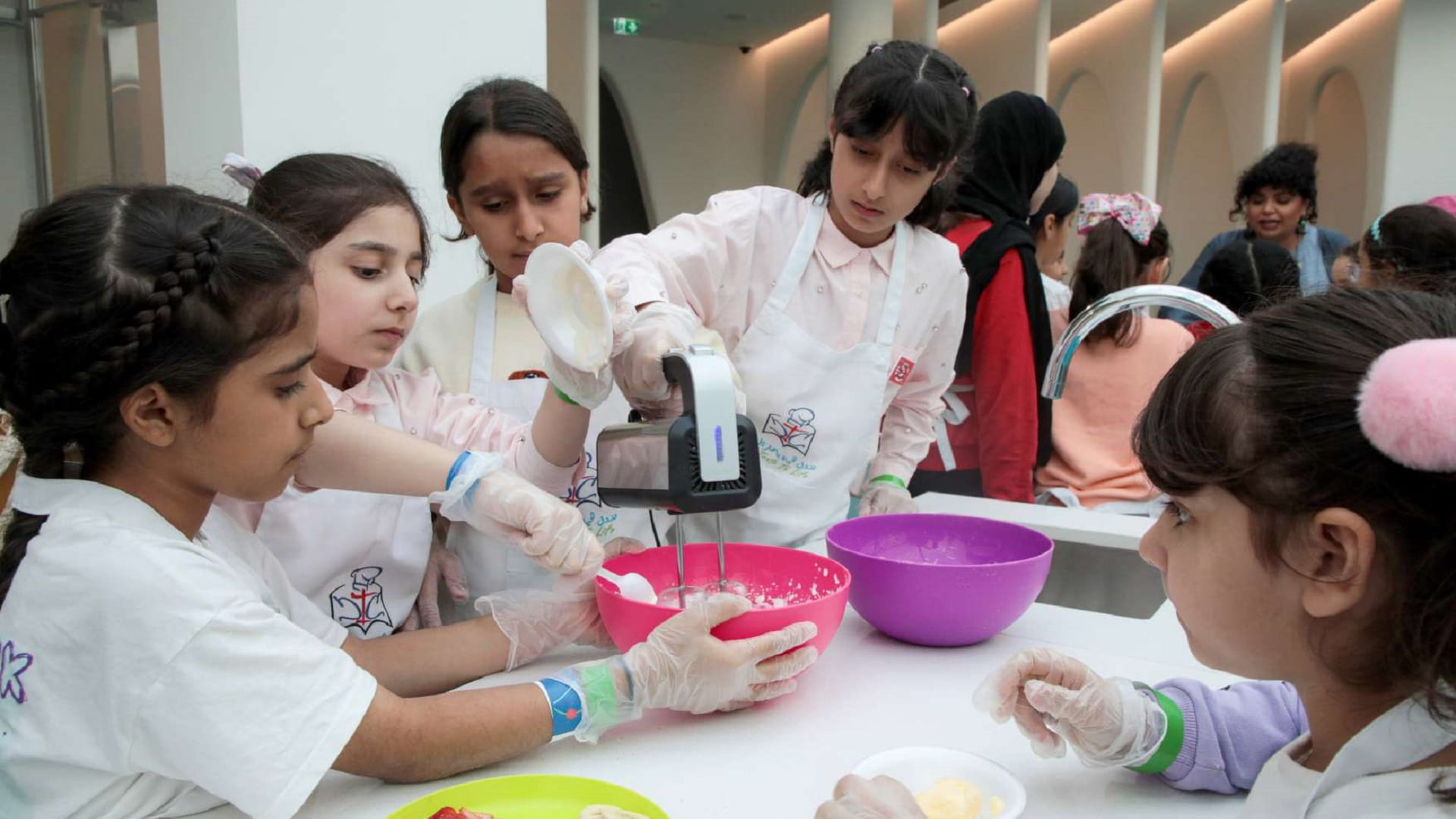 صورة بعنوان: موسم ربع قرن بالشارقة.. تفاعل يبرز مواهب الأجيال الصاعدة والواعدة 