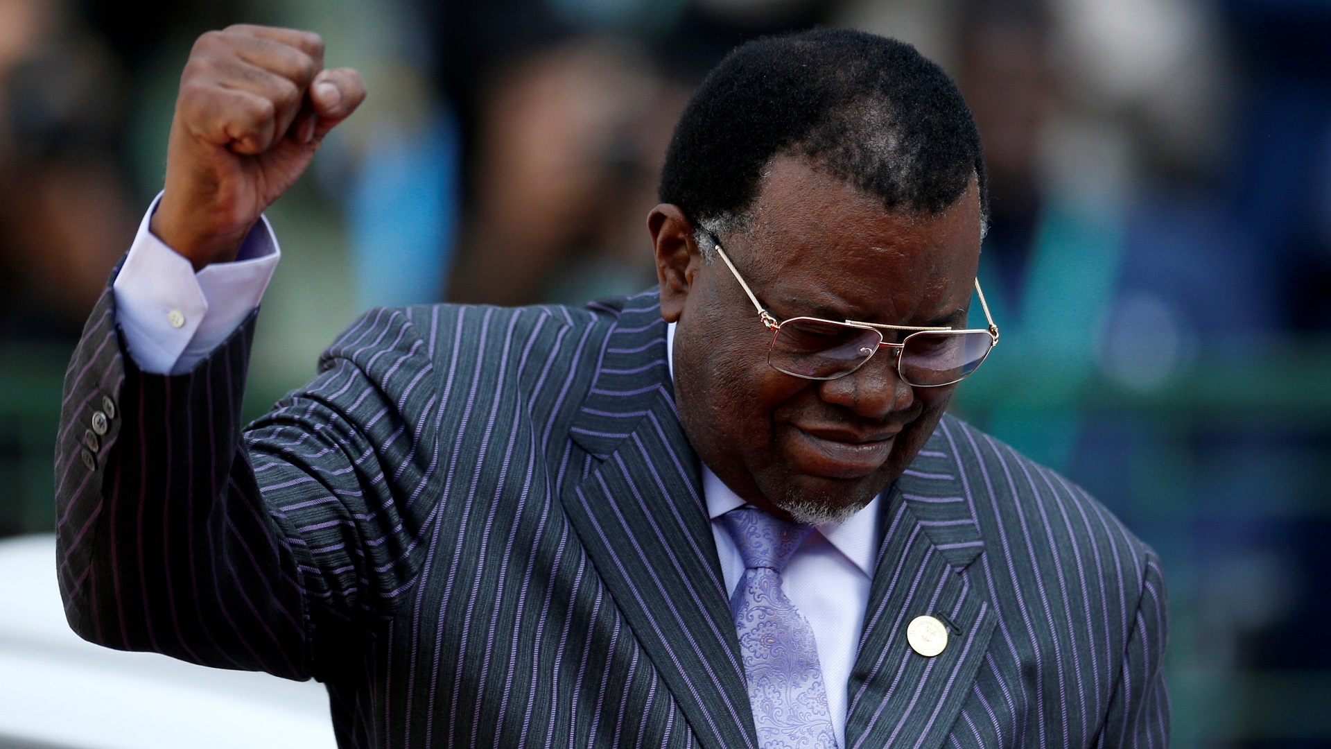 صورة بعنوان: الموت يغيب رئيس ناميبيا حاجي جينجوب عن 82 عاماً 