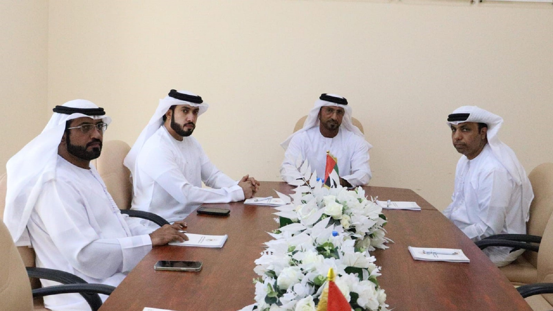 صورة بعنوان: الشارقة للهجن يبحث التعاون مع إدارة المهام الخاصة بشرطة الشارقة 