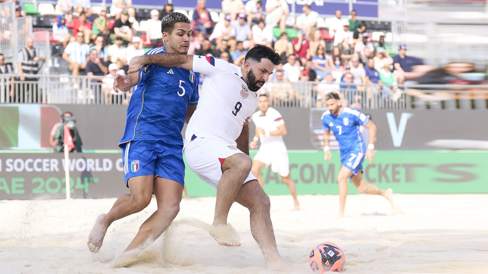 صورة بعنوان: مونديال الشاطئية.. إيطاليا تفوز على أميركا 3-1 بانطلاقة المباريات 