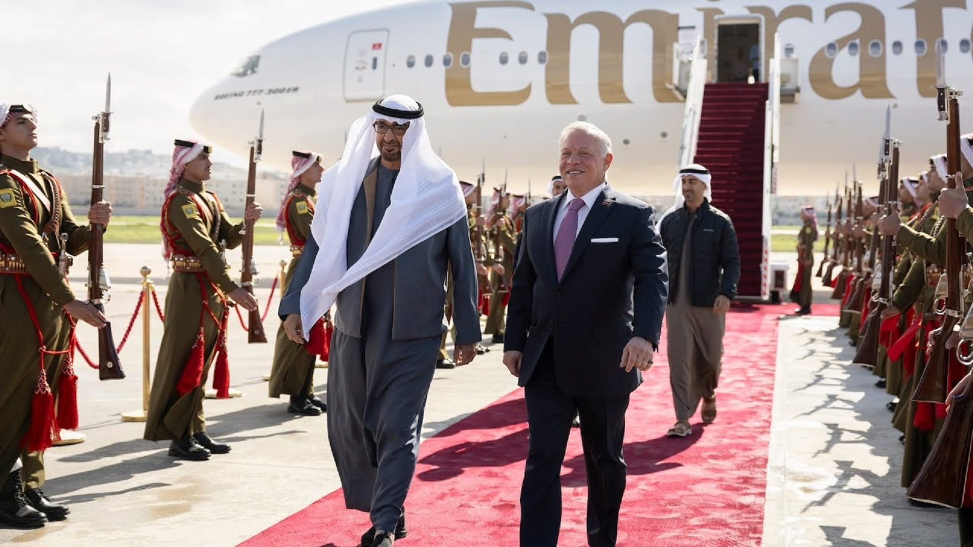 Image for the title: UAE President arrives in Jordan on fraternal visit 