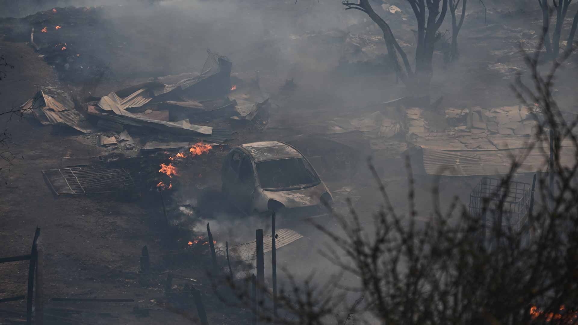 Image for the title: Chile wildfires kill at least 51 in 'unprecedented catastrophe' 