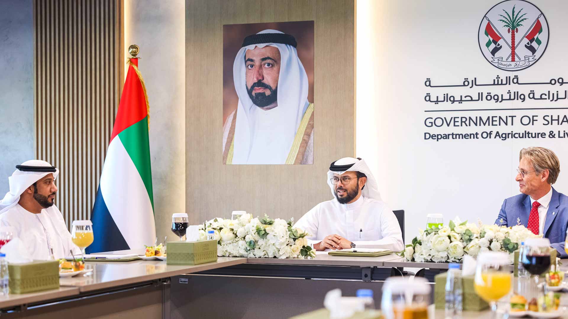 صورة بعنوان: "اكتفاء" تمنح شركة "تتراباك" عقد تجهيز وتركيب مصنع "ألبان مليحة" 