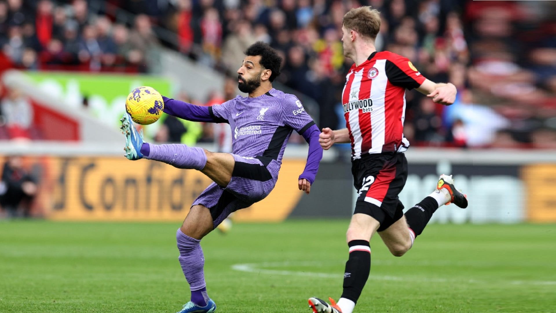 صورة بعنوان: ليفربول يمزق شباك برينتفورد في الدوري الإنجليزي 