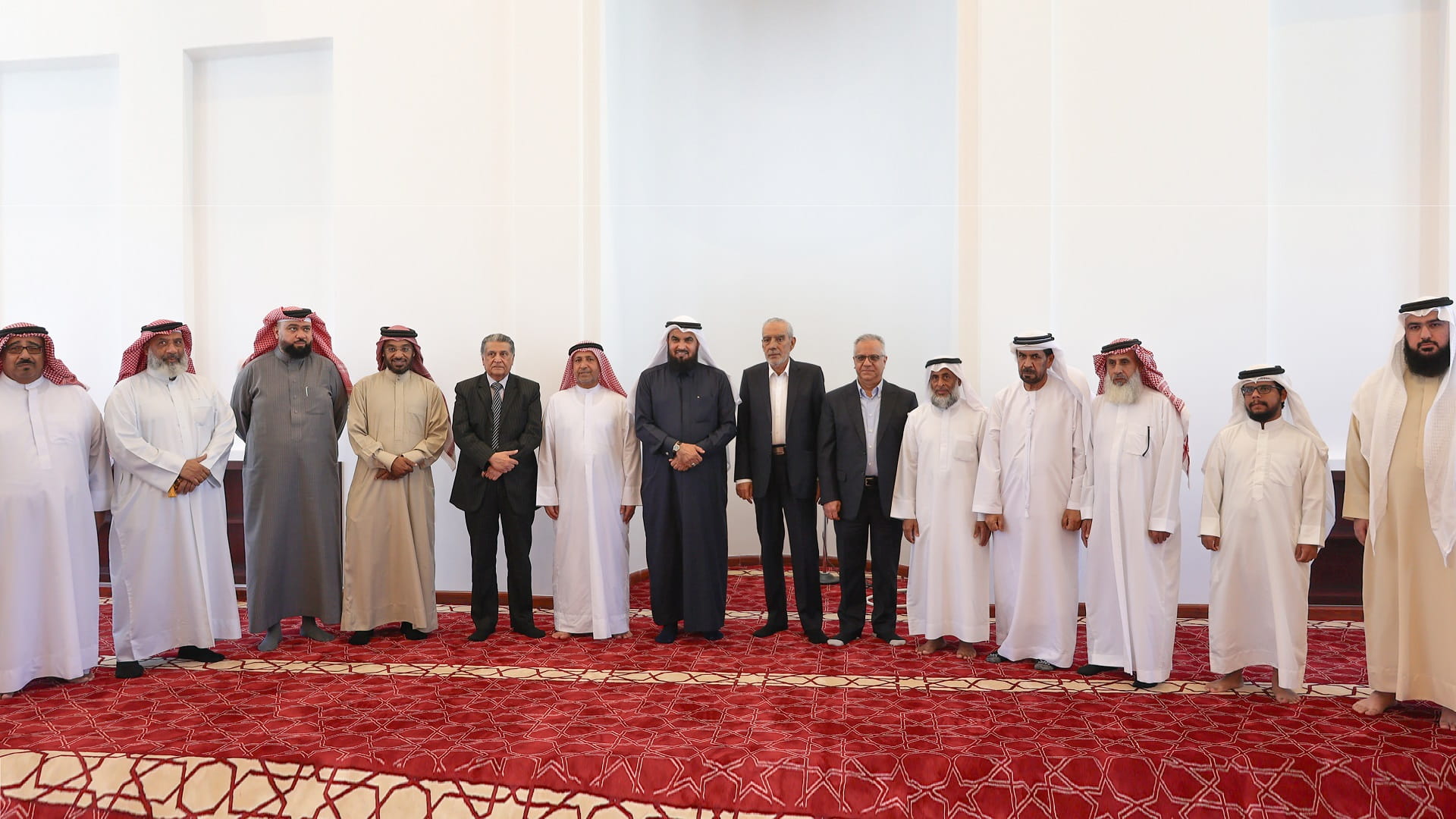 صورة بعنوان: وفد خيرية الشارقة يفتتح أول مسجد للجمعية في البحرين 