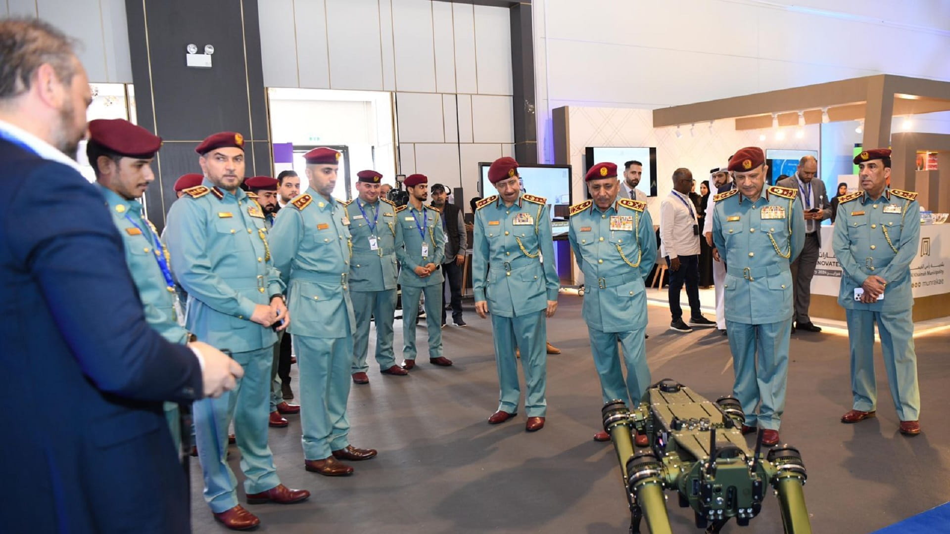 صورة بعنوان: شرطة رأس الخيمة: شهر الابتكار يسهم بنشر الثقافة المعرفية الشرطية 