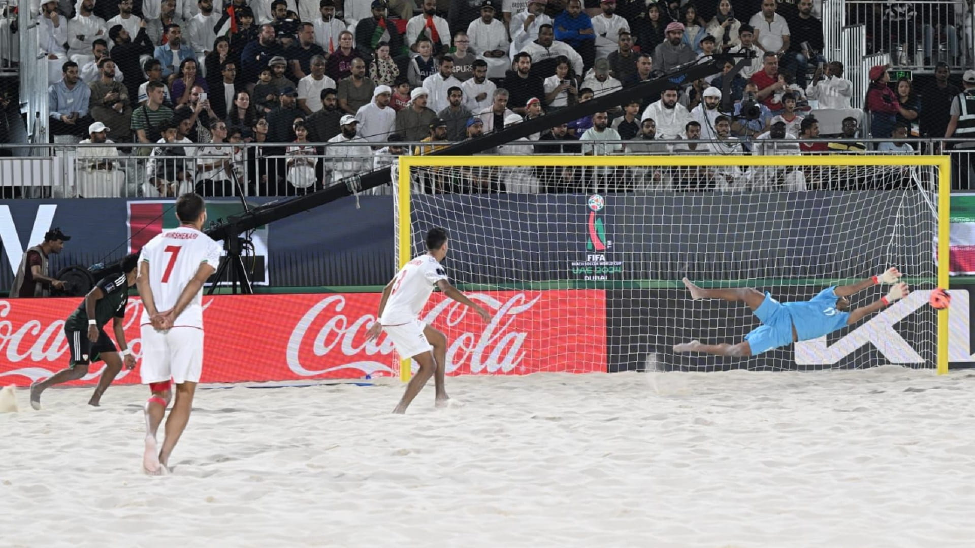 صورة بعنوان: مونديال الشاطئية.. منتخب إيران يفوز على الإمارات 2-1 