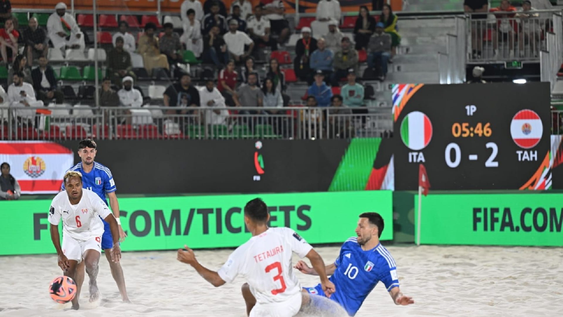 صورة بعنوان: منتخب إيطاليا يفوز على نظيره التاهيتي ويتأهل لنصف نهائي الشاطئية 