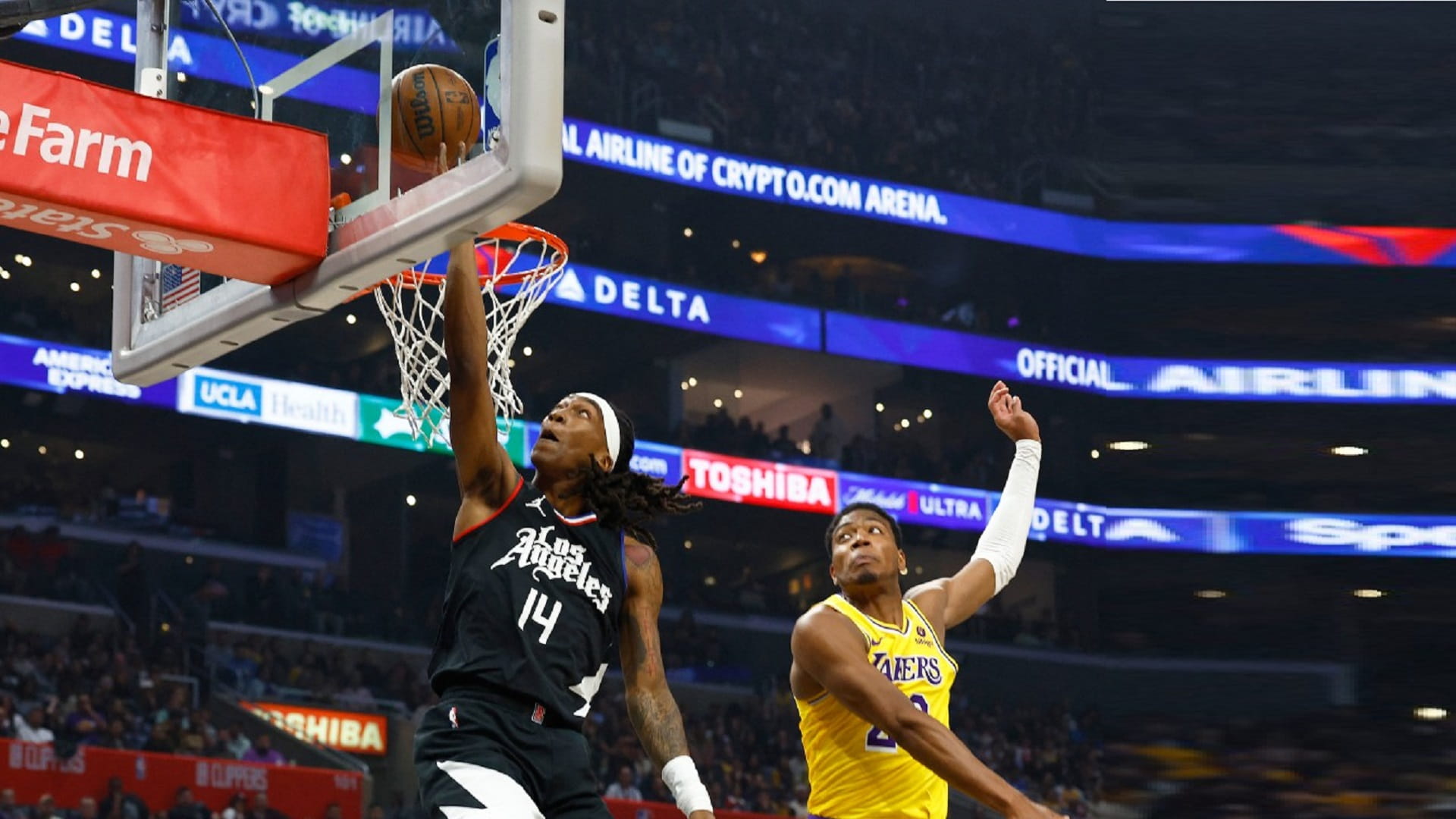 صورة بعنوان: الليكرز يتخطى كليبرز في دوري السلة الأميركي 