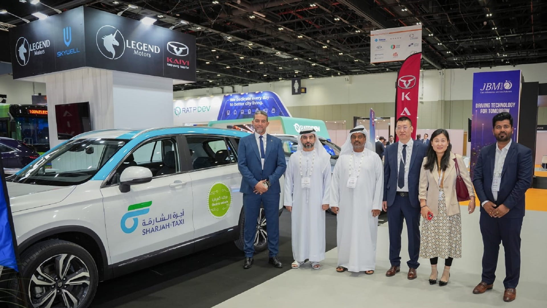 صورة بعنوان: أجرة الشارقة تشارك بمؤتمر ومعرض النقل لمنطقة الشرق الأوسط بدبي 