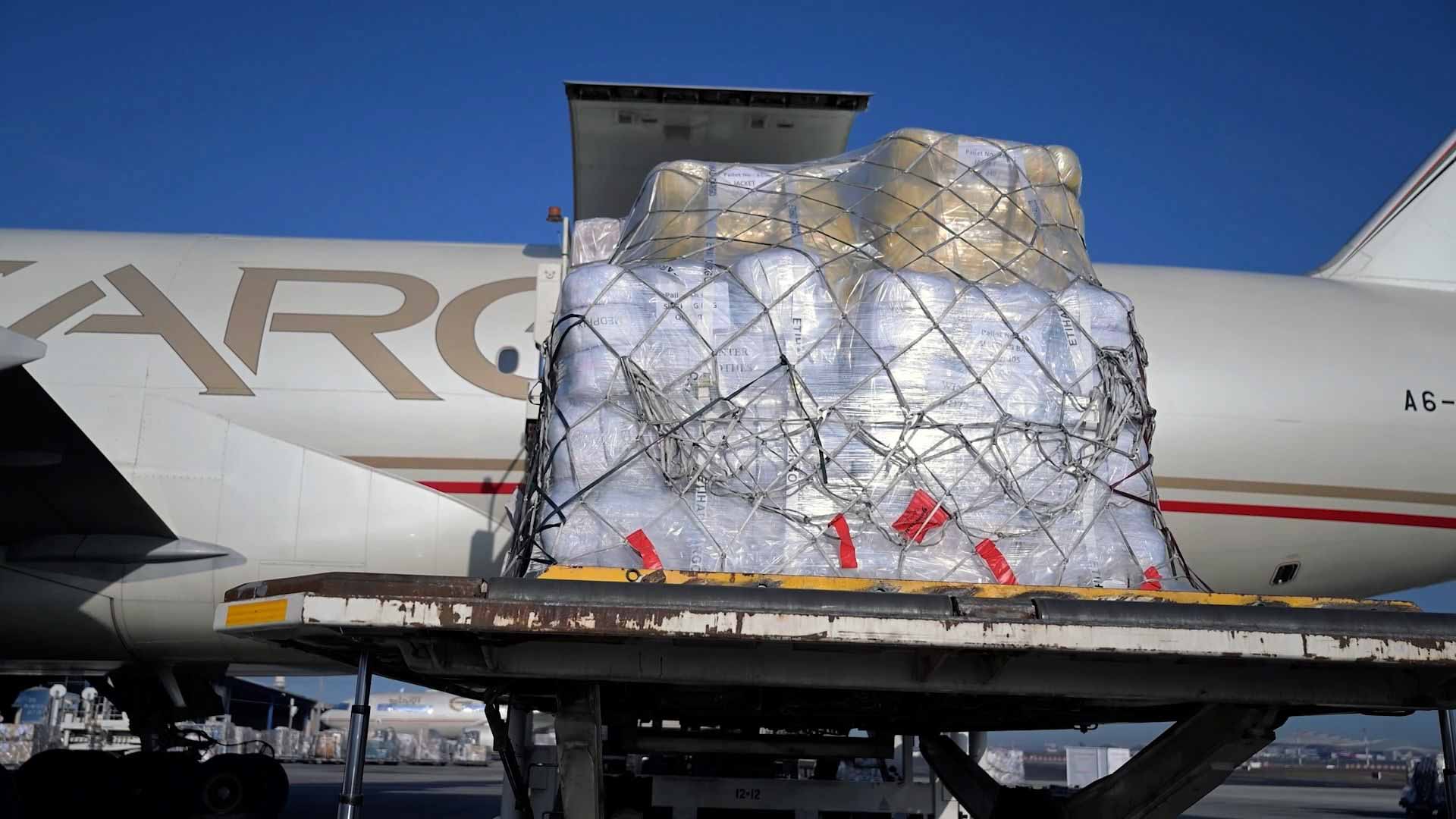 Image for the title: UAE dispatches plane carrying 55 tonnes of supplies to Ukraine 