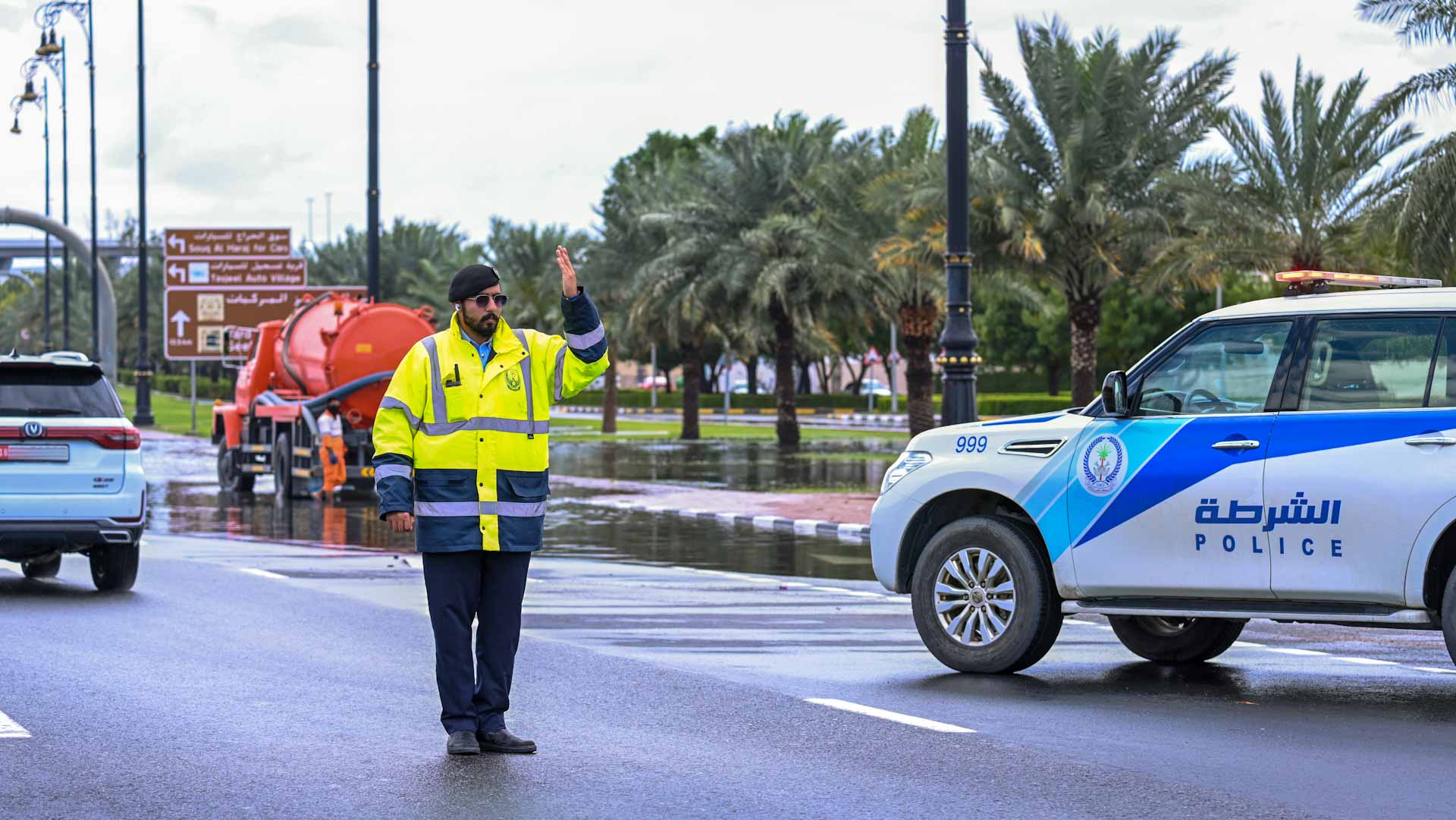 صورة بعنوان: شرطةالشارقة:المسؤولية المجتمعية أسهمت في تقليل أضرار الحالة الجوية 