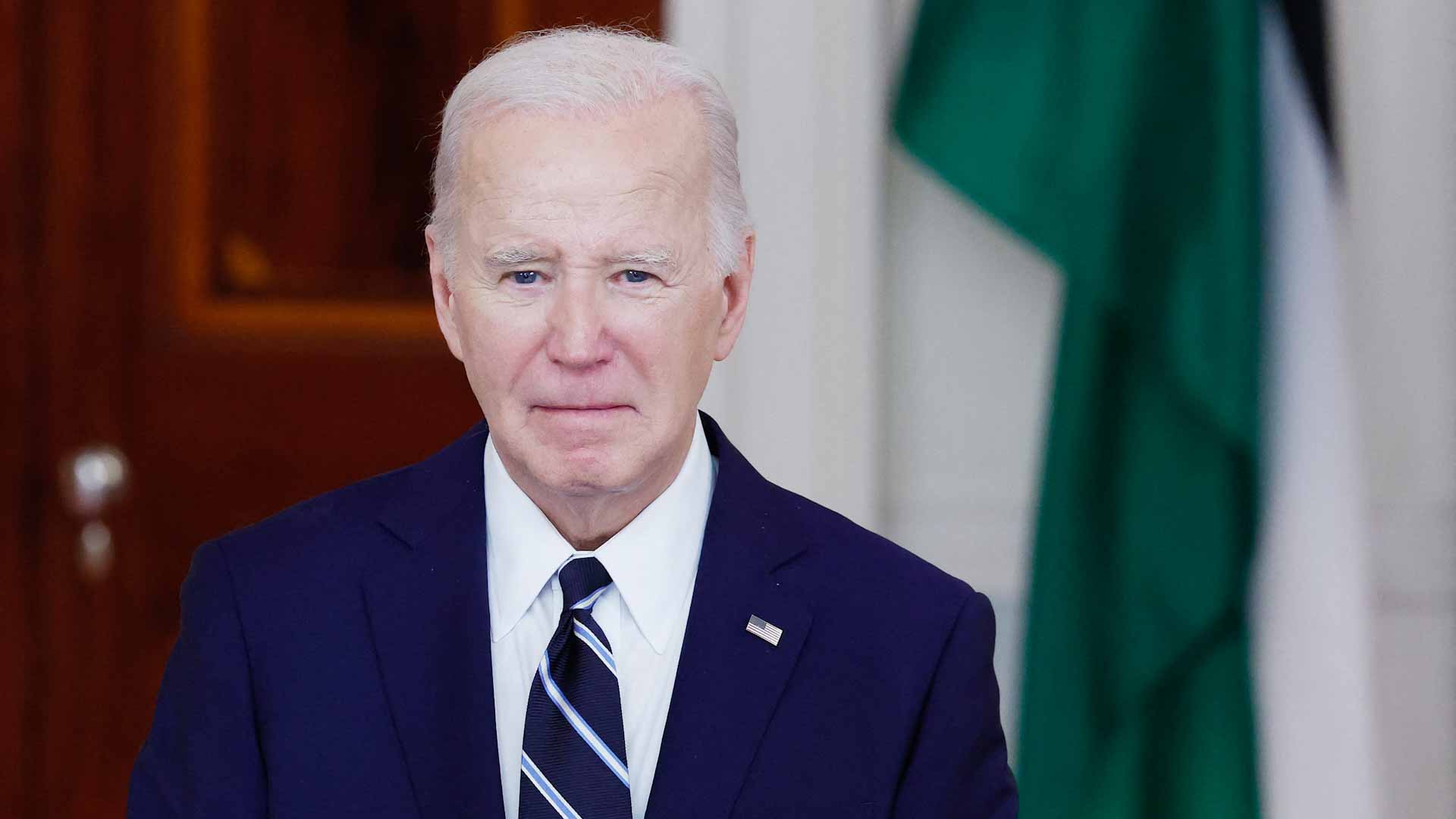 صورة بعنوان: رغم الكارثة..رئيس أقوى دولة بالعالم يطالب فقط بهدنة لـ6أسابيع بغزة 