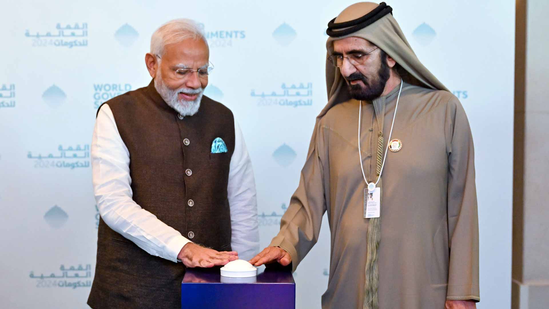 Image for the title: Mohammed bin Rashid, Indian PM lay Bharat Mart’s foundation stone 