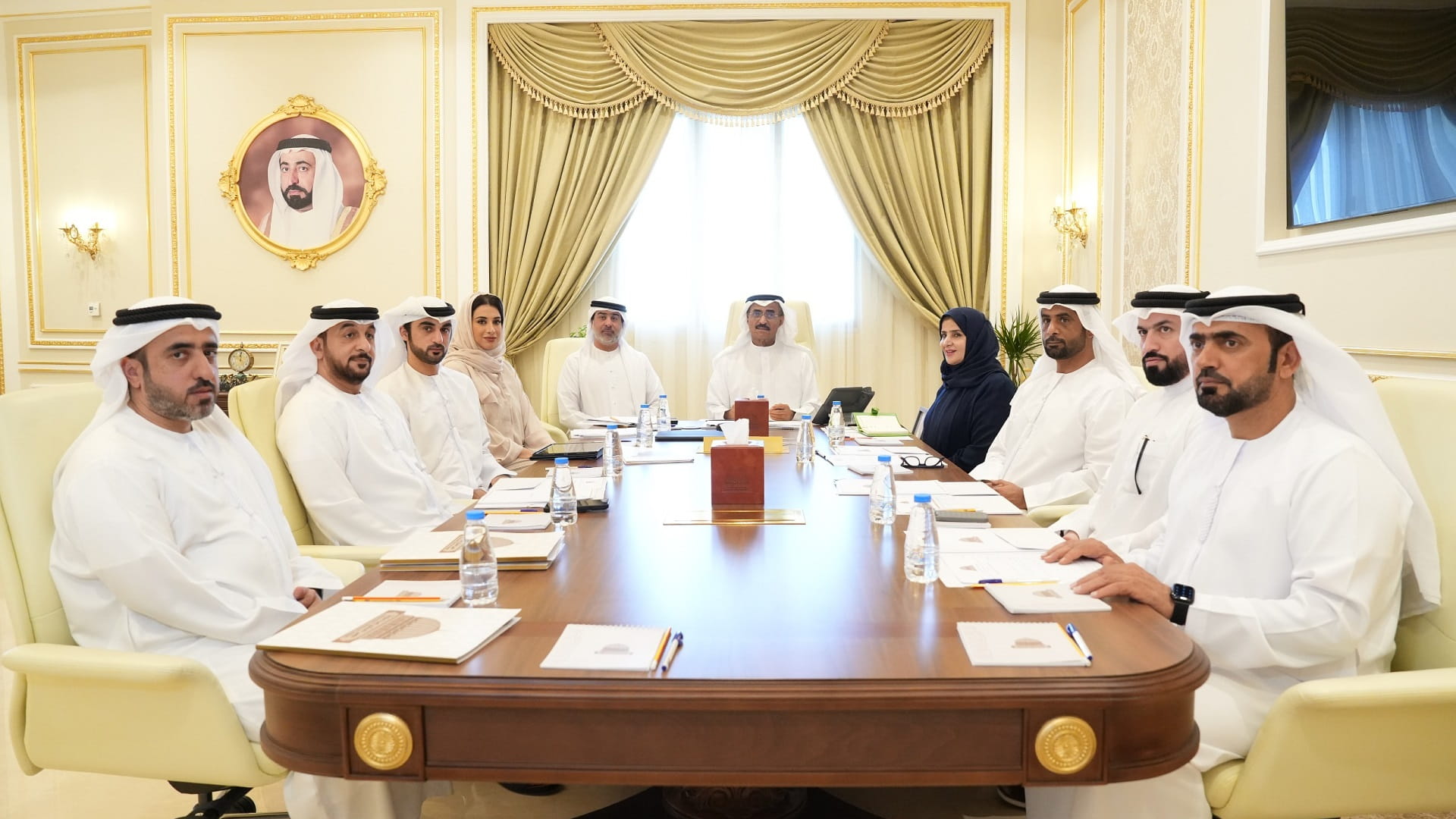 صورة بعنوان: هيئة استشاري الشارقة تطلع على مقترحات الأعضاء في دعم أعمال الحكومة 