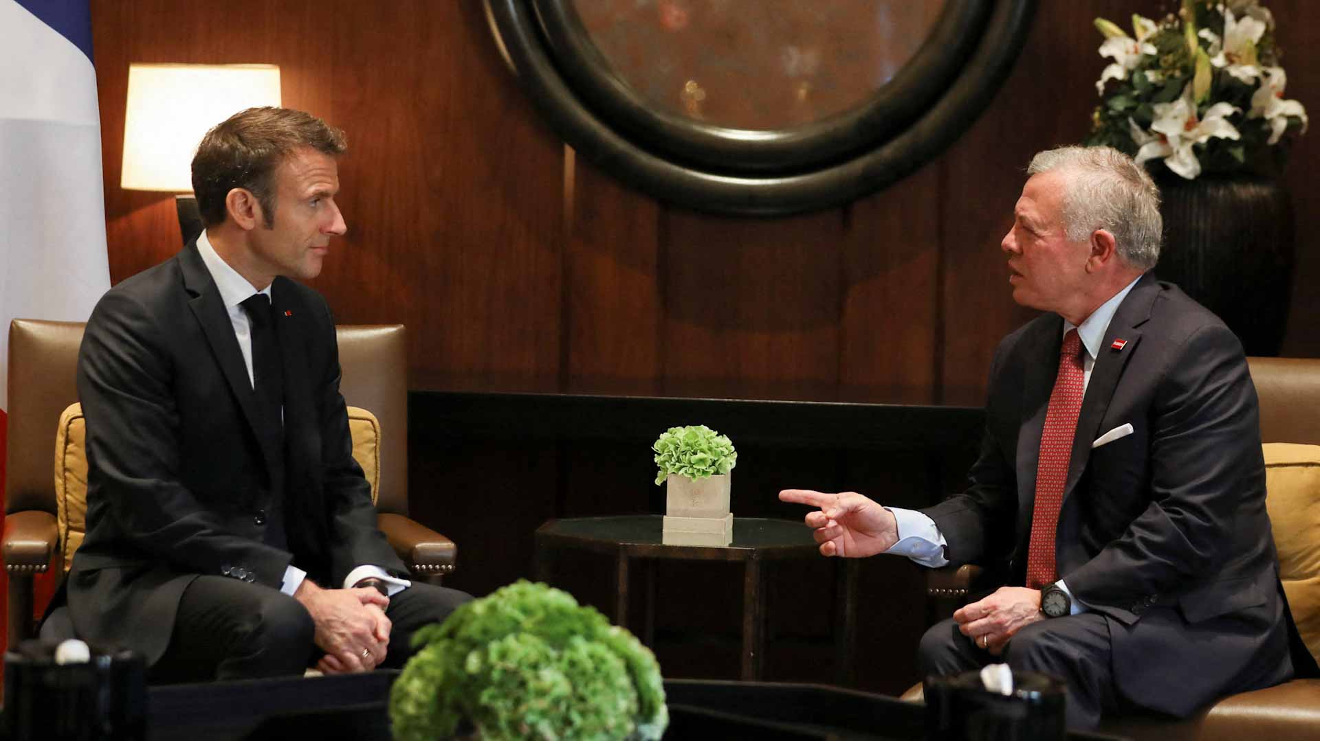 صورة بعنوان: في باريس..ماكرون سيبحث مع عاهل الأردن وقف إطلاق النار في غزة  