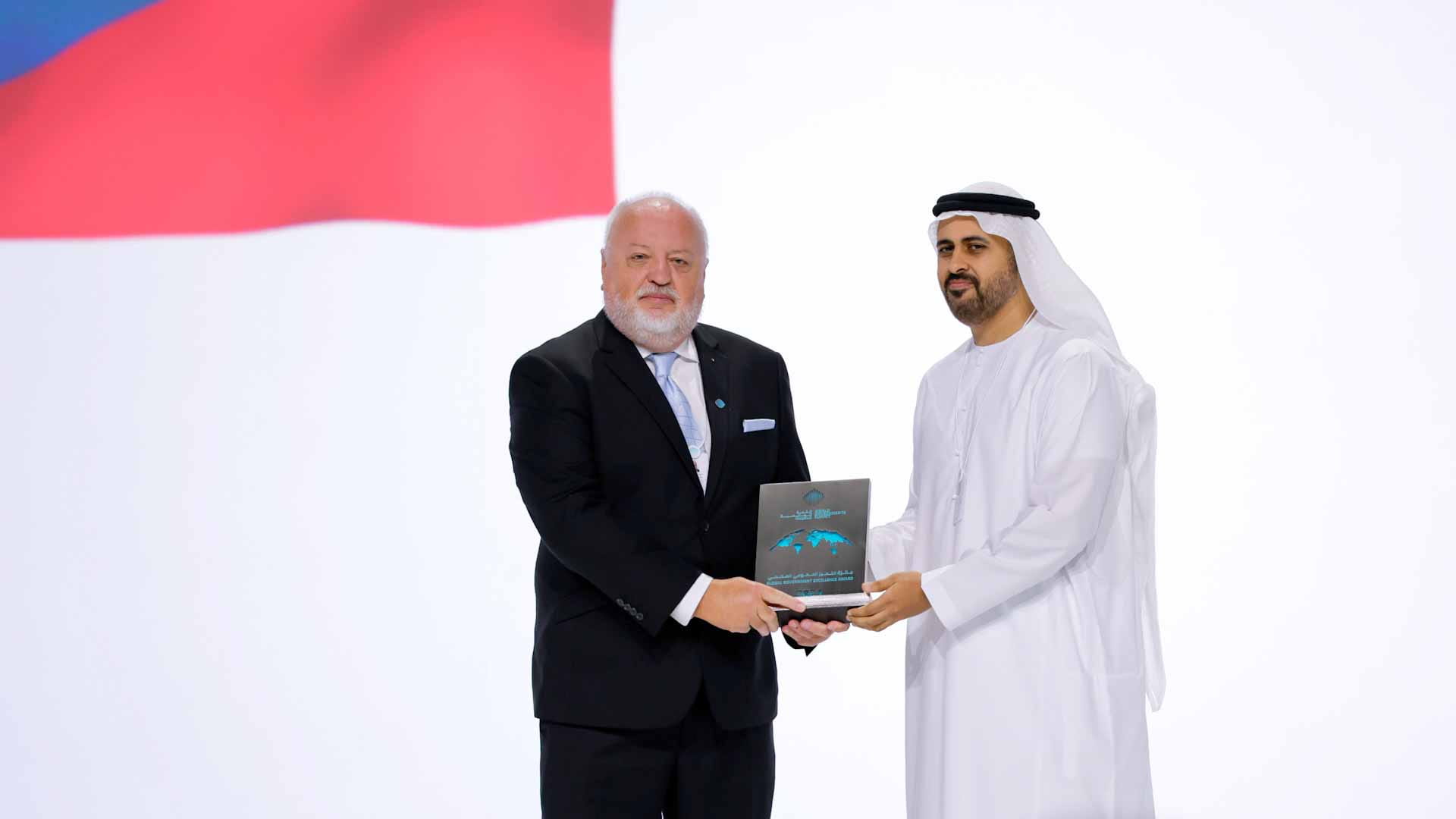 Image for the title: Theyab bin Mohamed honours Global Govt. Excellence Award winners 