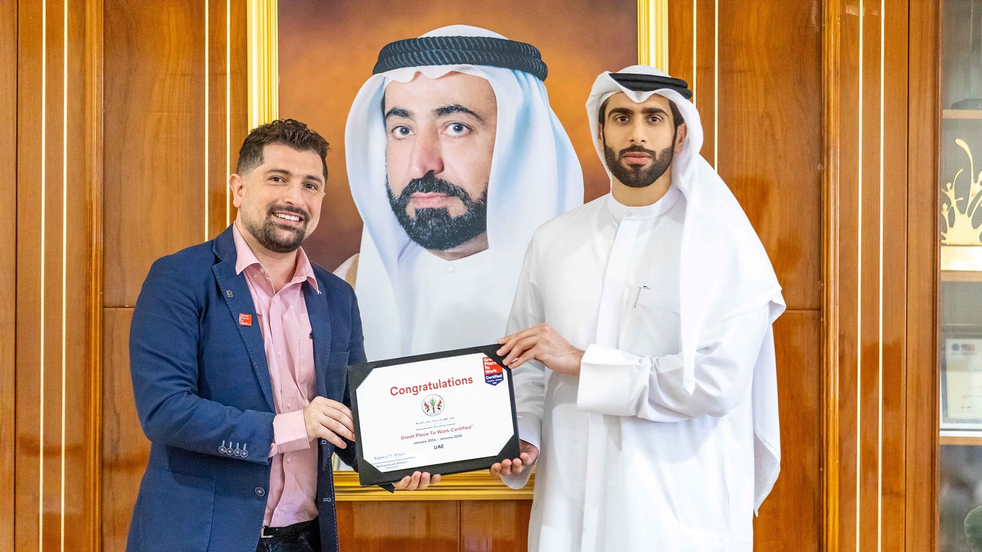 صورة بعنوان: كهرباء الشارقة تحصل على شهادة اعتماد أفضل بيئة عمل 