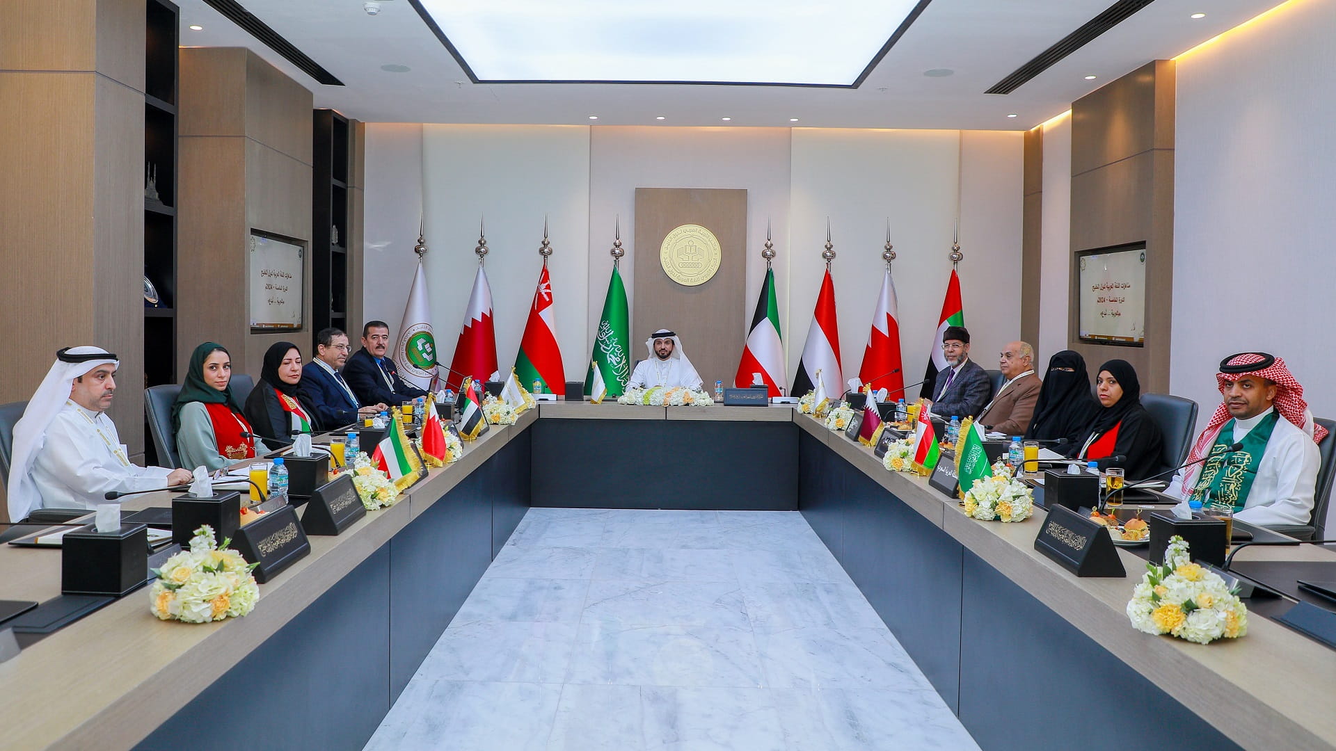 صورة بعنوان: مناهزات اللغة العربية بالشارقة تبحث أعمال دورتها الـ5 ومهام لجانها 