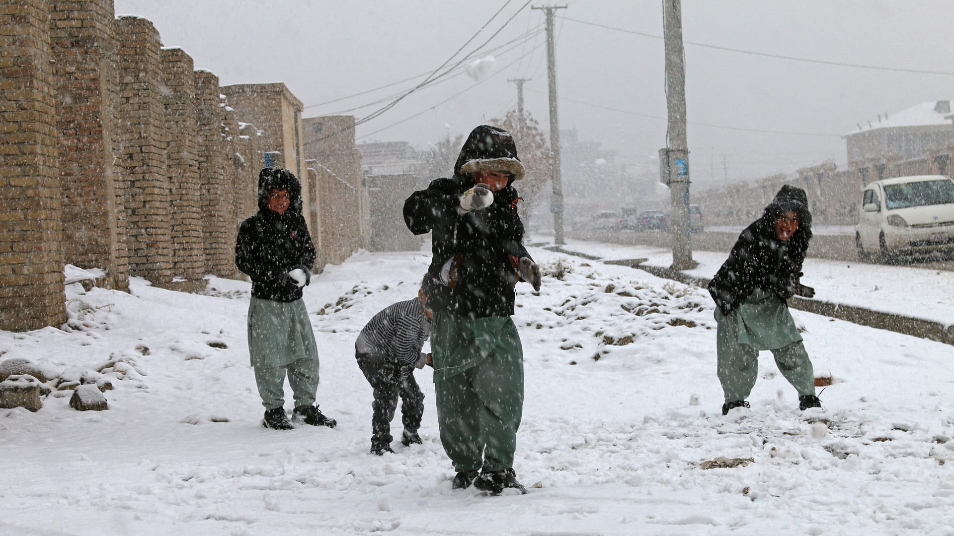 صورة بعنوان: مقتل 10 أشخاص على الأقل جراء انهيار جليدي شرقي أفغانستان