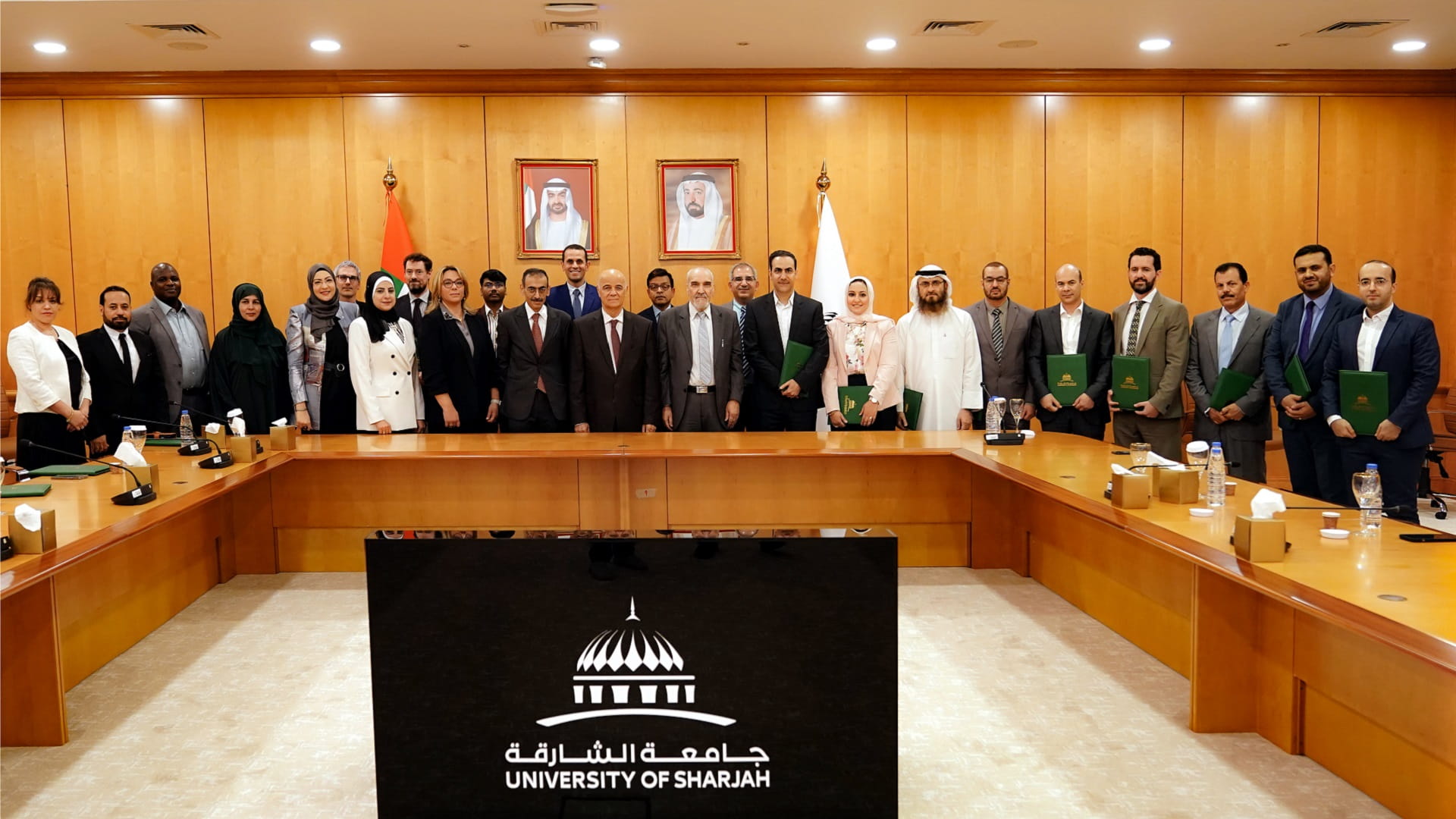 صورة بعنوان: جامعة الشارقة تكرّم 25 من أساتذتها بعد ترقيتهم أكاديمياً 