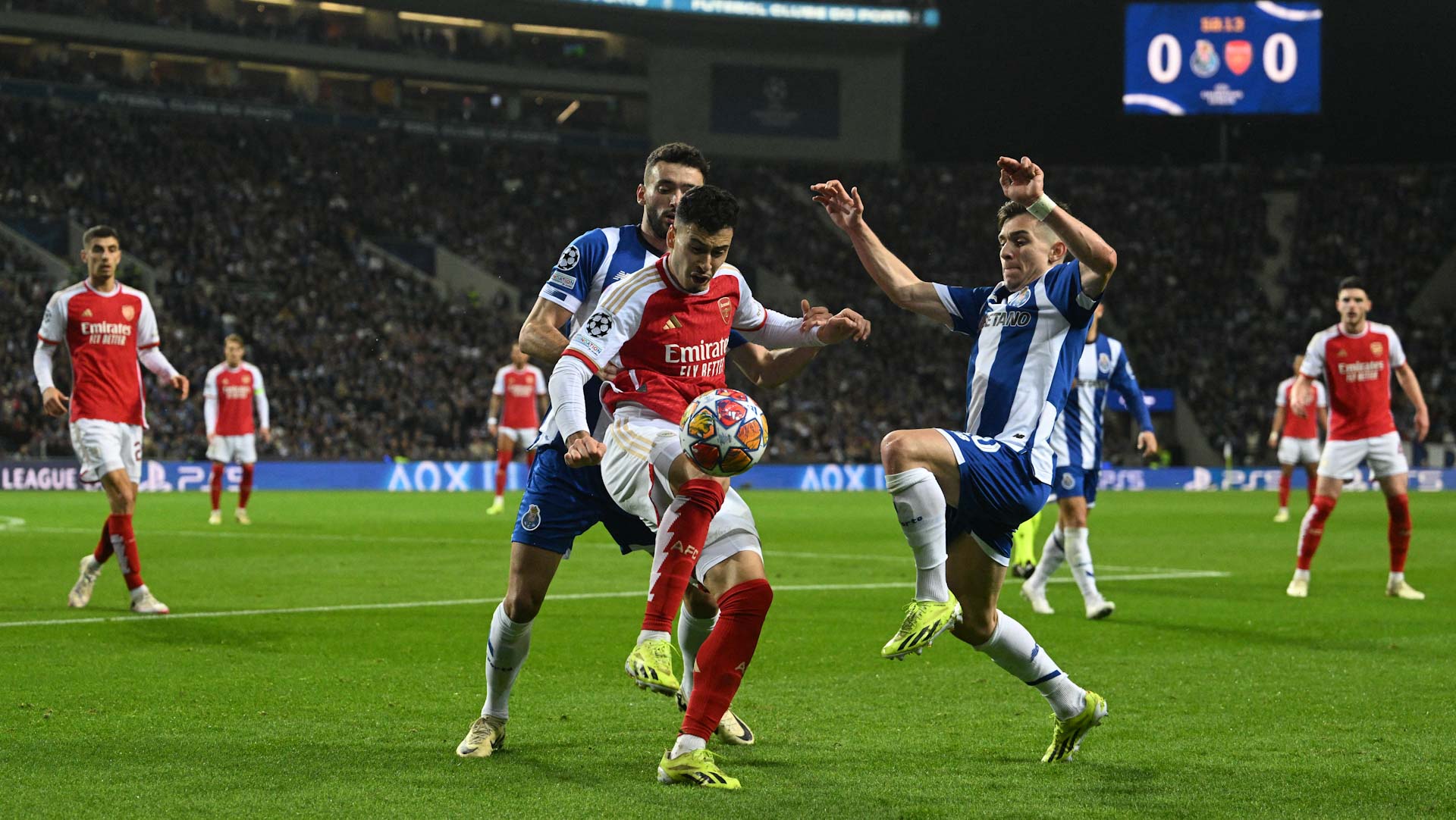 صورة بعنوان: بورتو يخطف الانتصار من أرسنال في ذهاب دور الـ16 لدوري أبطال أوروبا 