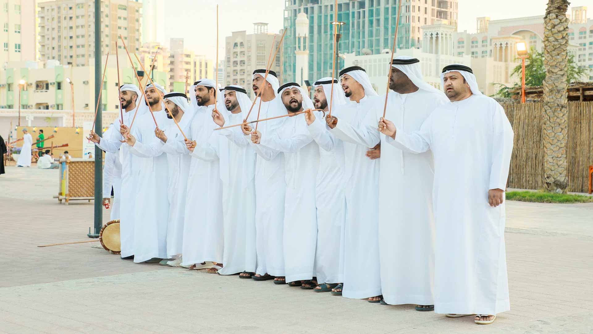 صورة بعنوان: أيام الشارقة التراثية نوافذ مطلة على الإرث الثقافي الشعبي العالمي 