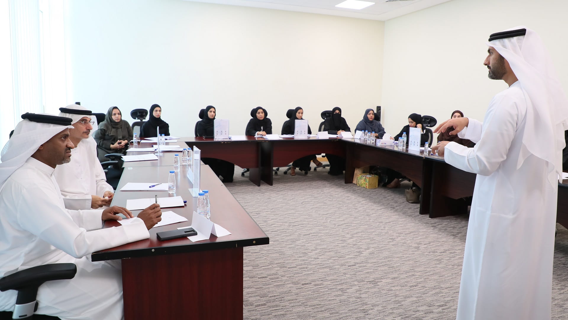 Image for the title: SDHR trains 44 leaders and employees on innovation 