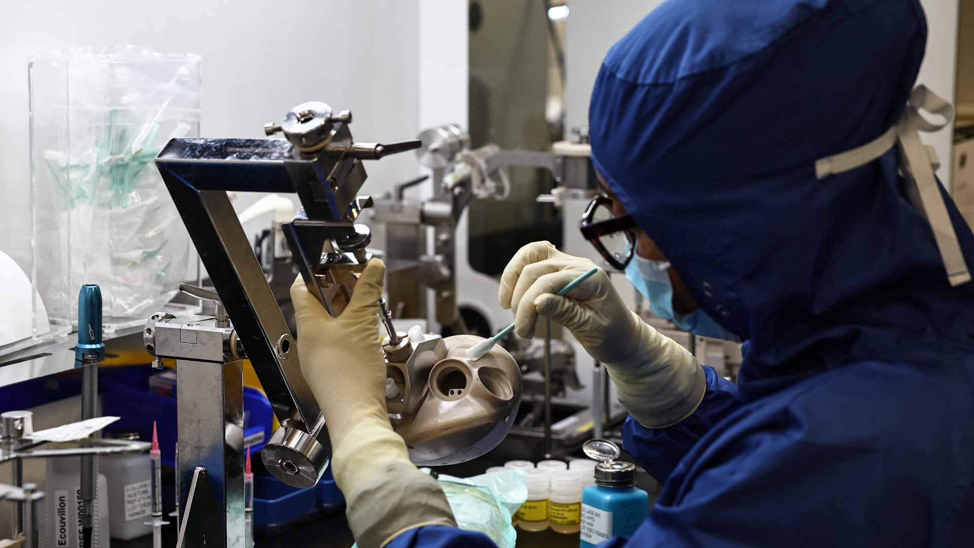 صورة بعنوان: في ثورة علمية..علماء يبتكرون قلوباً صناعية لاستخدامها بأبحاث طبية 