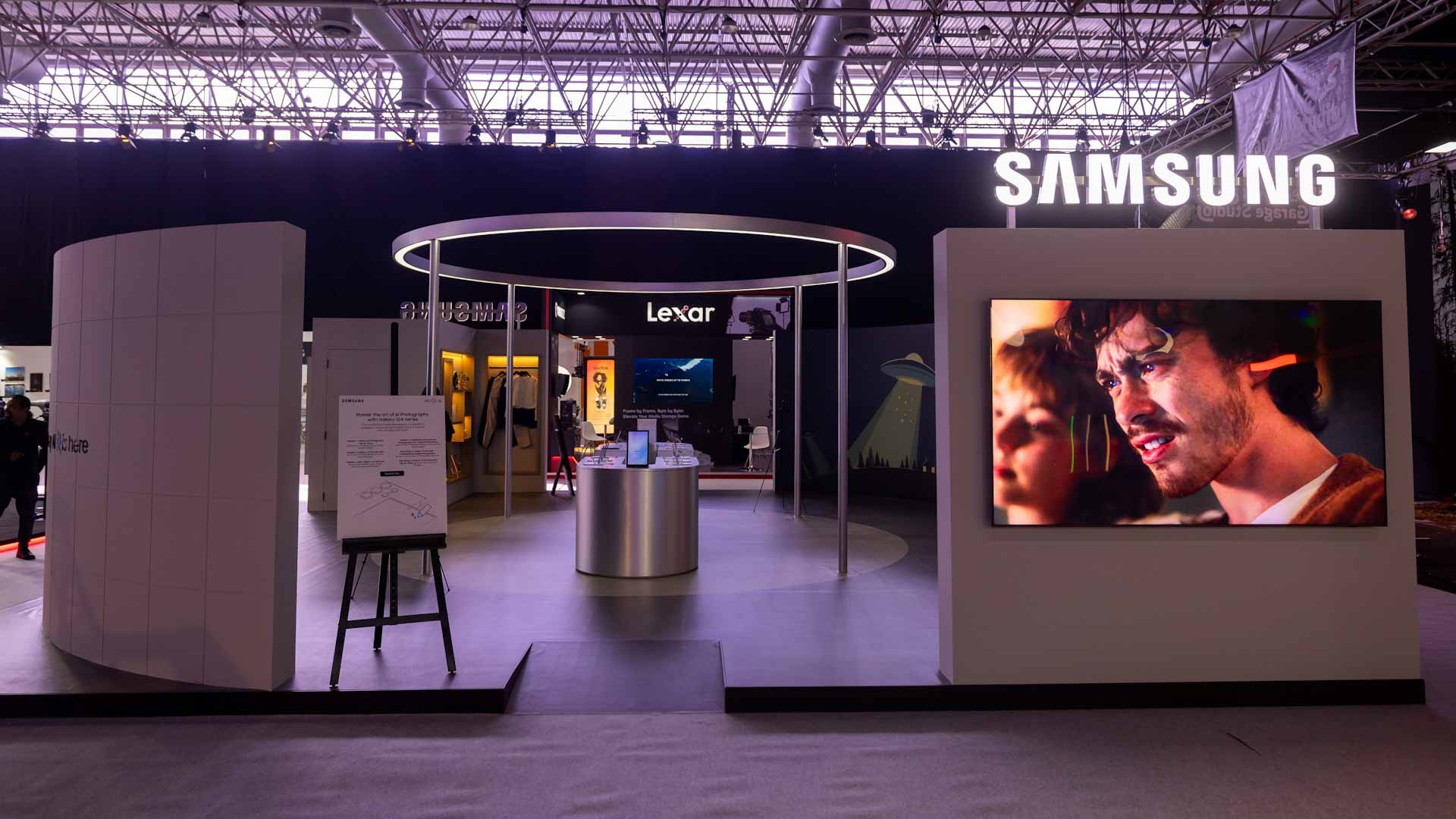 صورة بعنوان: المعرض التجاري لـ "اكسبوجر" يستعرض تجارب الإنتاج الافتراضي 