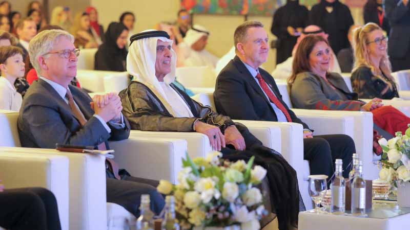 صورة بعنوان: سعود بن صقر يشهد انطلاق مهرجان رأس الخيمة للفنون البصرية 